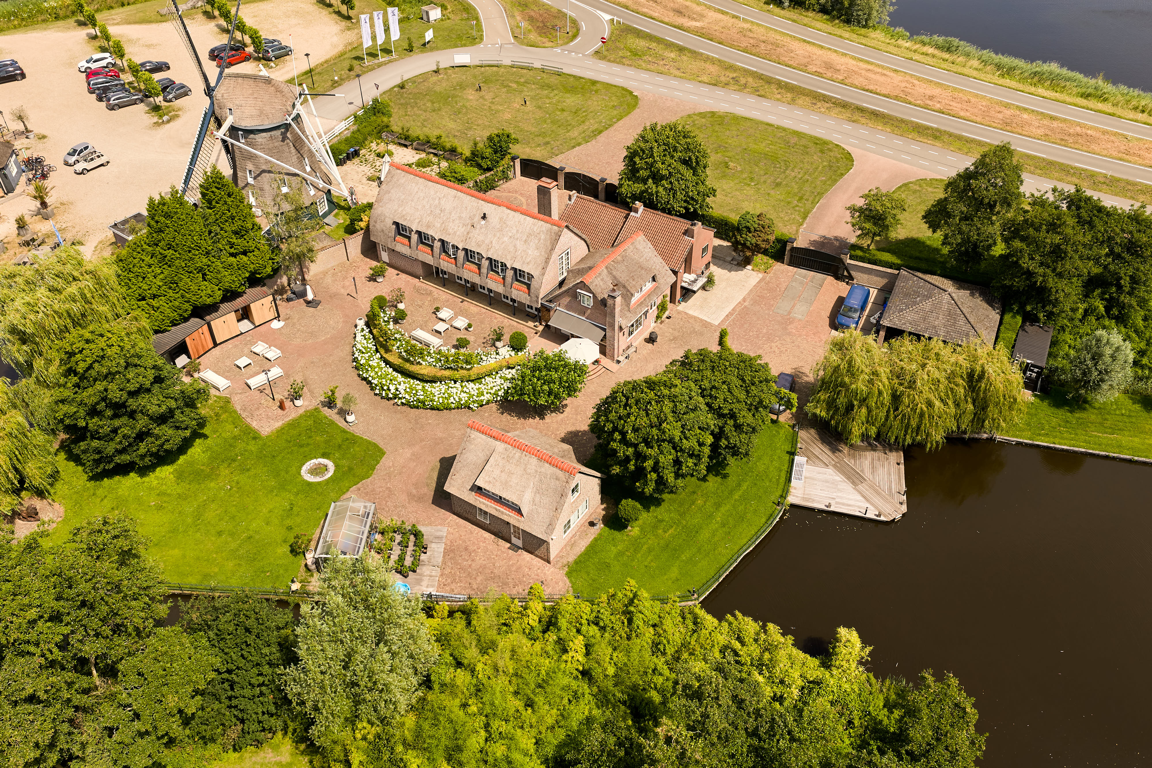  Detached villa on the Vinkeveense Plassen, approx. 785 sq. m. of living space. - 物件實景