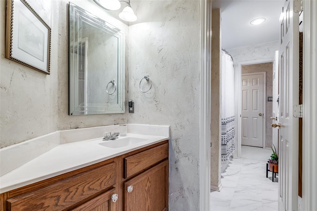 Carrollton, Texas, 75010, United States, 4 Bedrooms Bedrooms, ,4 BathroomsBathrooms,Residential,For Sale,2019559