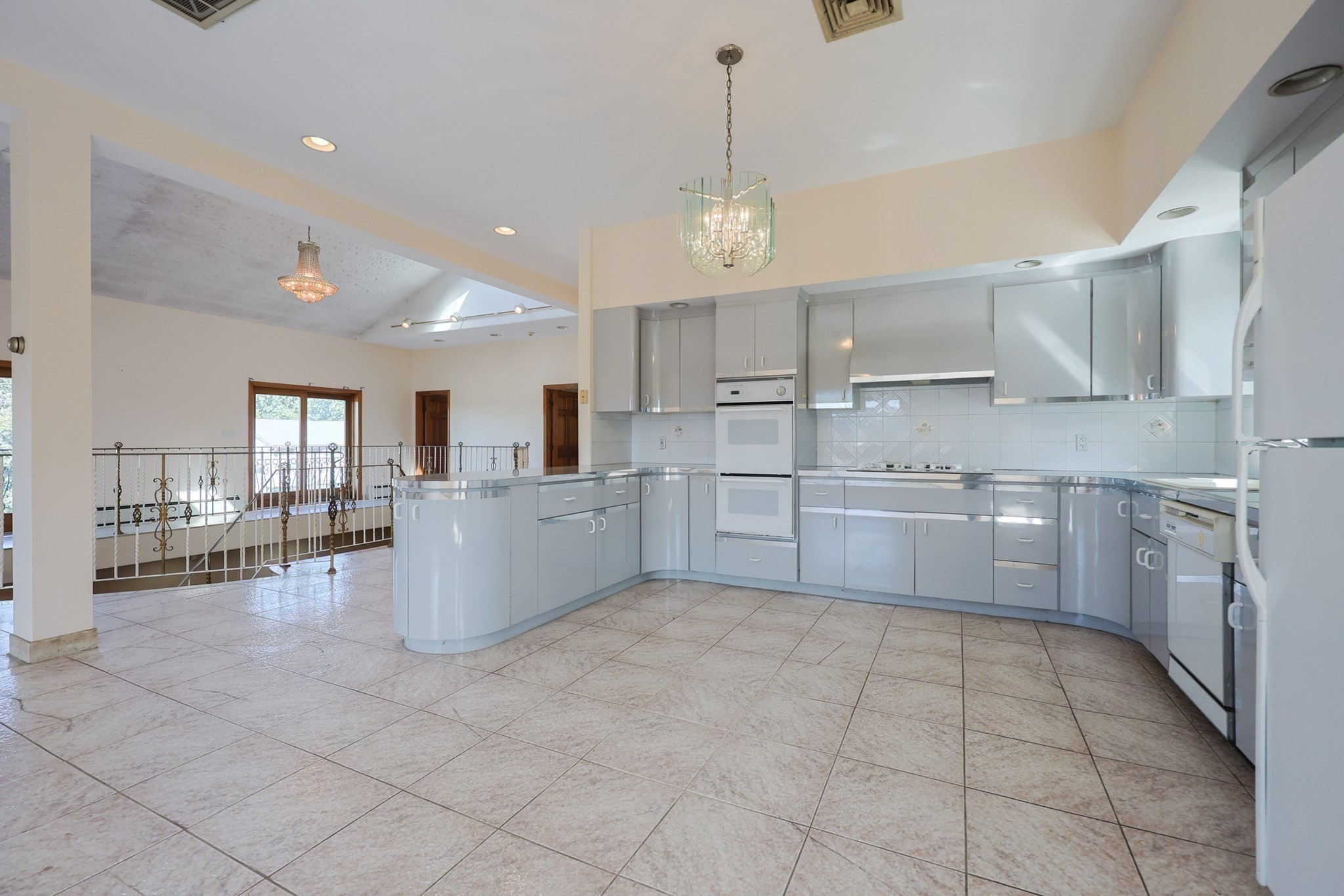 Revere, Massachusetts, 02151, United States, 4 Bedrooms Bedrooms, ,2 BathroomsBathrooms,Residential,For Sale,1934977