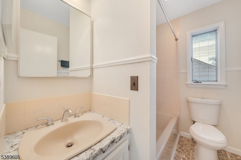 Union Twp., New Jersey, 07083, United States, 4 Bedrooms Bedrooms, ,1 BathroomBathrooms,Residential,For Sale,1989431