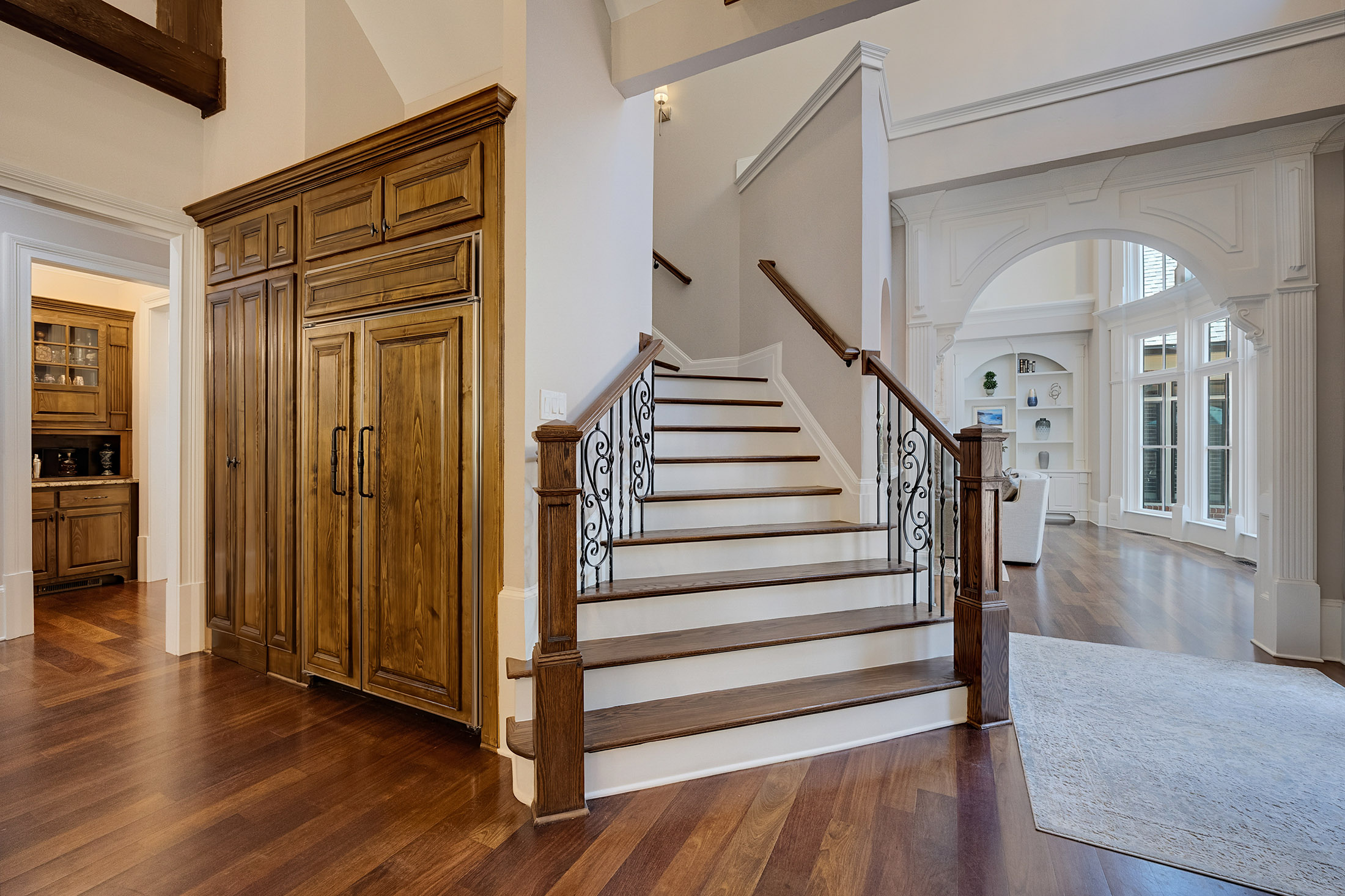  Impressive Brick Estate on a Private Wooded 1+/- Acre Lot in The Manor - 物件實景