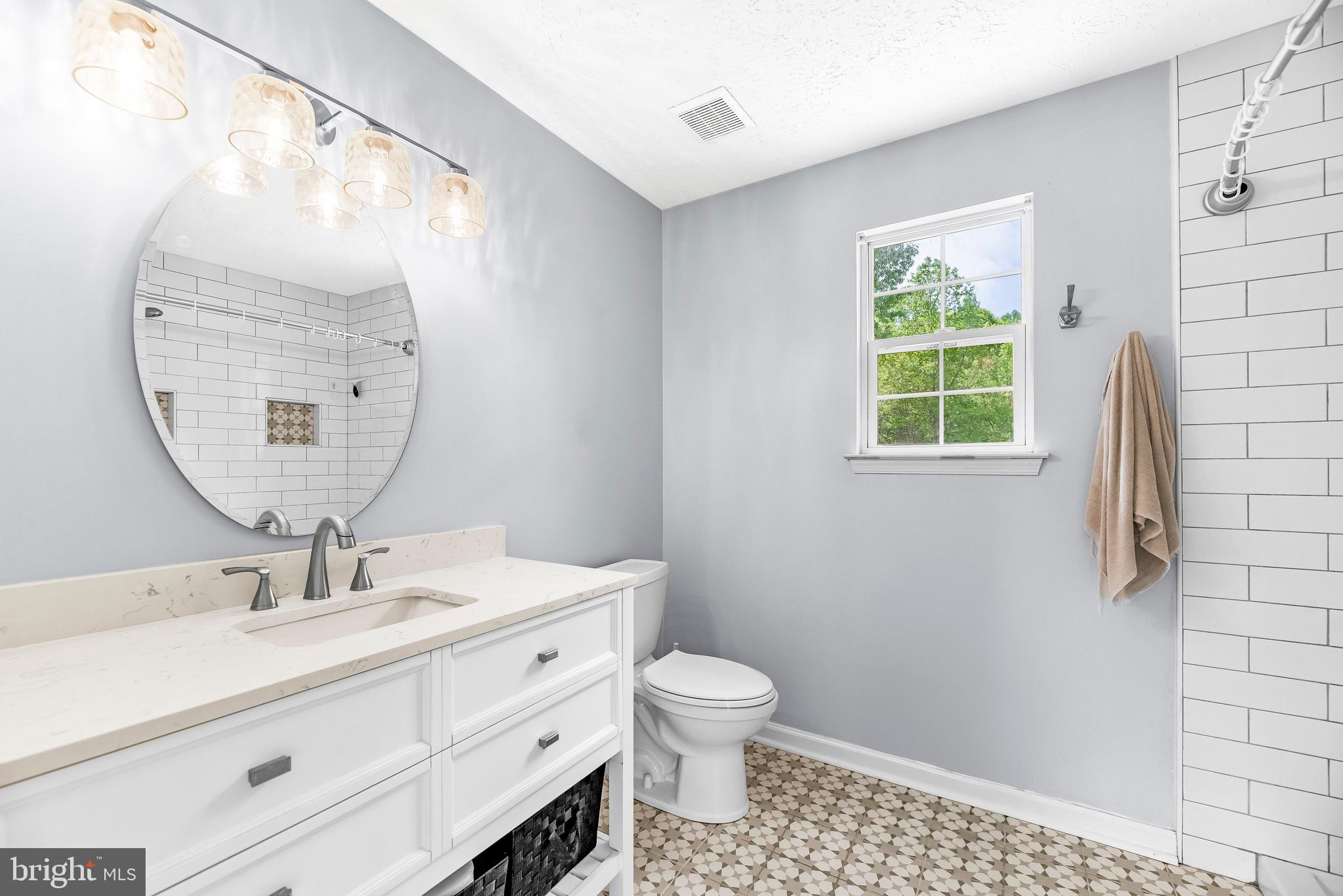 La Plata, Maryland, 20646, United States, 4 Bedrooms Bedrooms, ,4 BathroomsBathrooms,Residential,For Sale,1943631