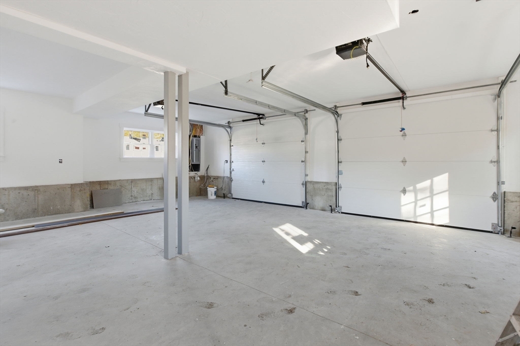 Wilmington, Massachusetts, 01887, United States, 3 Bedrooms Bedrooms, ,4 BathroomsBathrooms,Residential,For Sale,1979686