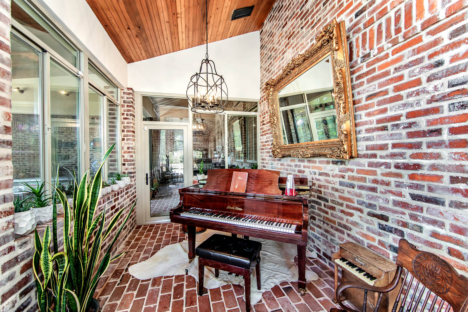 Houma, Louisiana, 70360, United States, 3 Bedrooms Bedrooms, ,4 BathroomsBathrooms,Residential,For Sale,2000974