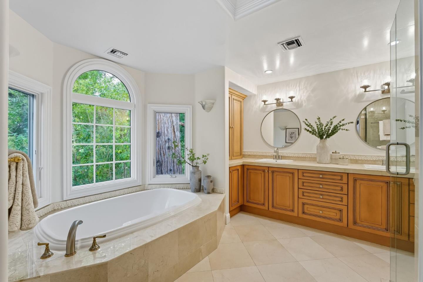 Saratoga, California, 95070, United States, 4 Bedrooms Bedrooms, ,3 BathroomsBathrooms,Residential,For Sale,1956138