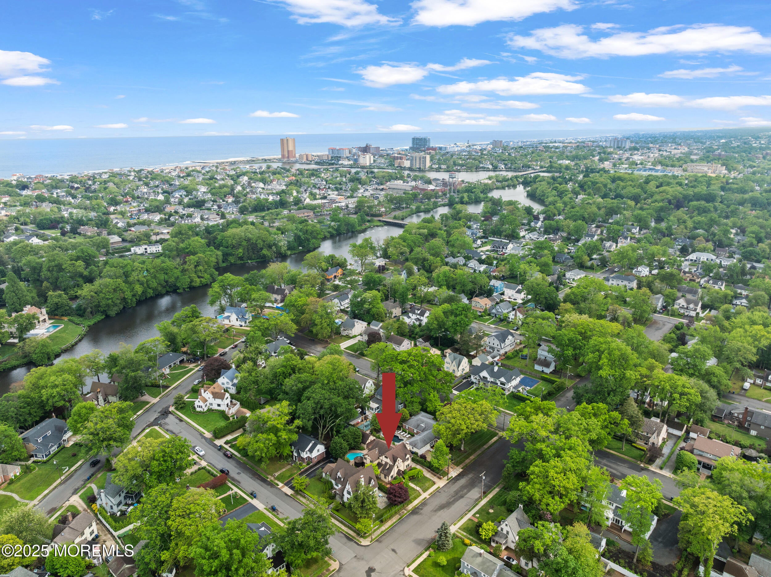 Allenhurst, New Jersey, 07711, United States, 6 Bedrooms Bedrooms, ,4 BathroomsBathrooms,Residential,For Sale,1977688