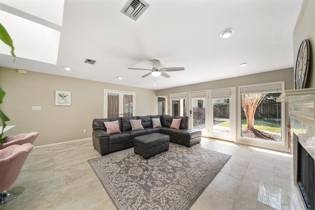 Houston, Texas, 77096, United States, 3 Bedrooms Bedrooms, ,3 BathroomsBathrooms,Residential,For Sale,1857598
