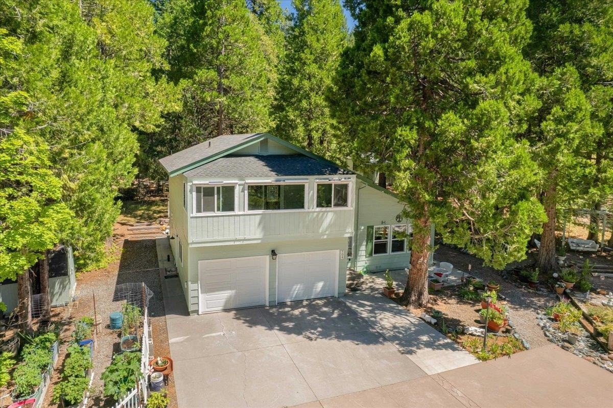 Mt Shasta, California, 96067-9161, United States, 3 Bedrooms Bedrooms, ,3 BathroomsBathrooms,Residential,For Sale,1928265