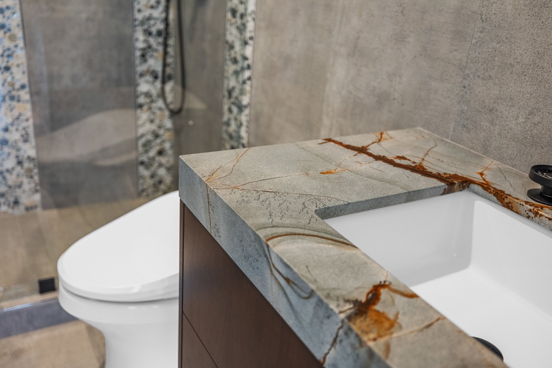  Thoughtfully Reimagined with Exceptional Design and Custom Craftsmanship - 物件實景