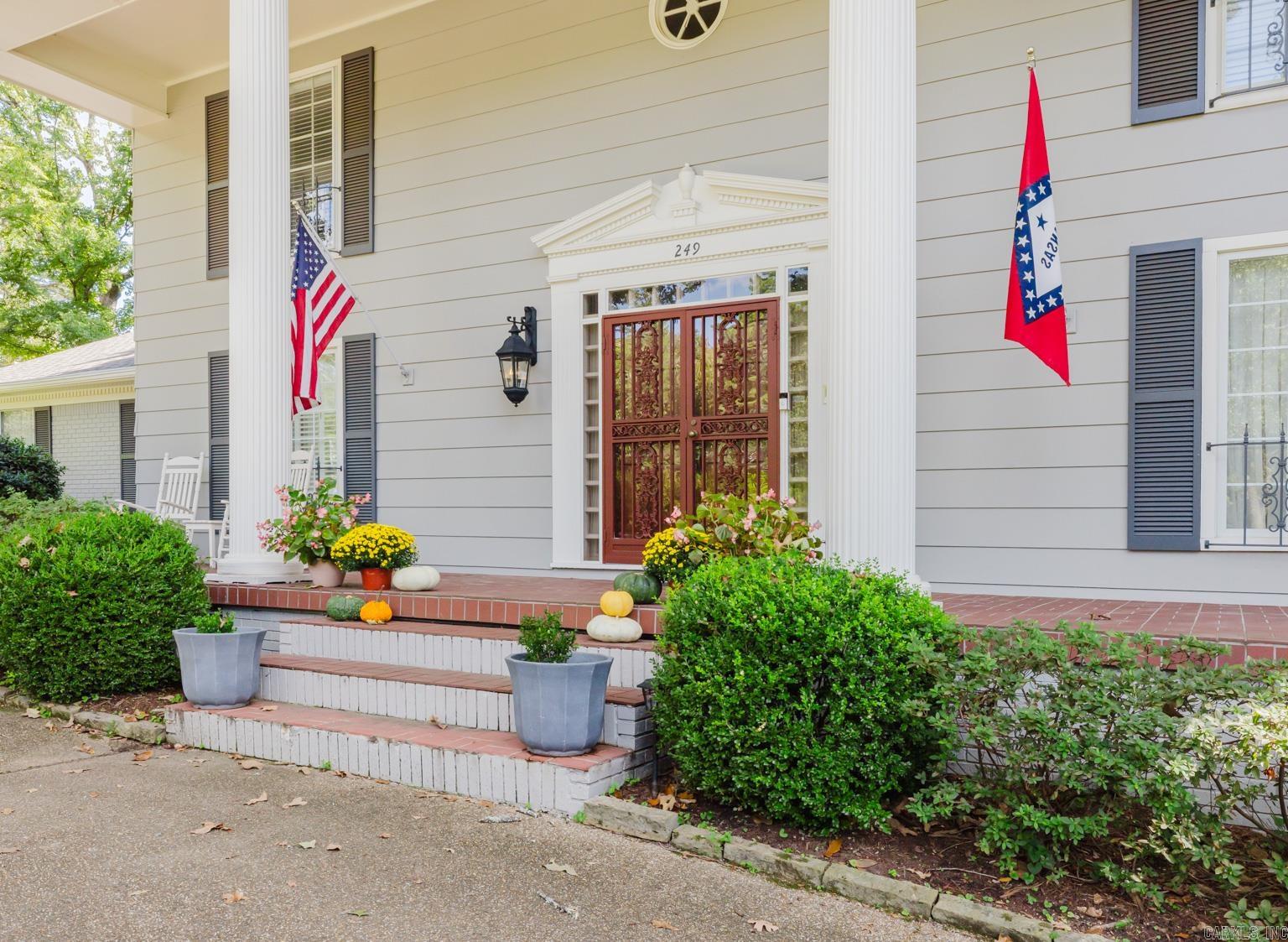 Little Rock, Arkansas, 72212, United States, 5 Bedrooms Bedrooms, ,5 BathroomsBathrooms,Residential,For Sale,1975952