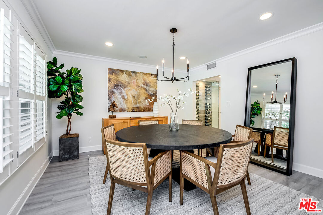 Studio City, California, 91604, United States, 4 Bedrooms Bedrooms, ,3 BathroomsBathrooms,Residential,For Sale,1850354