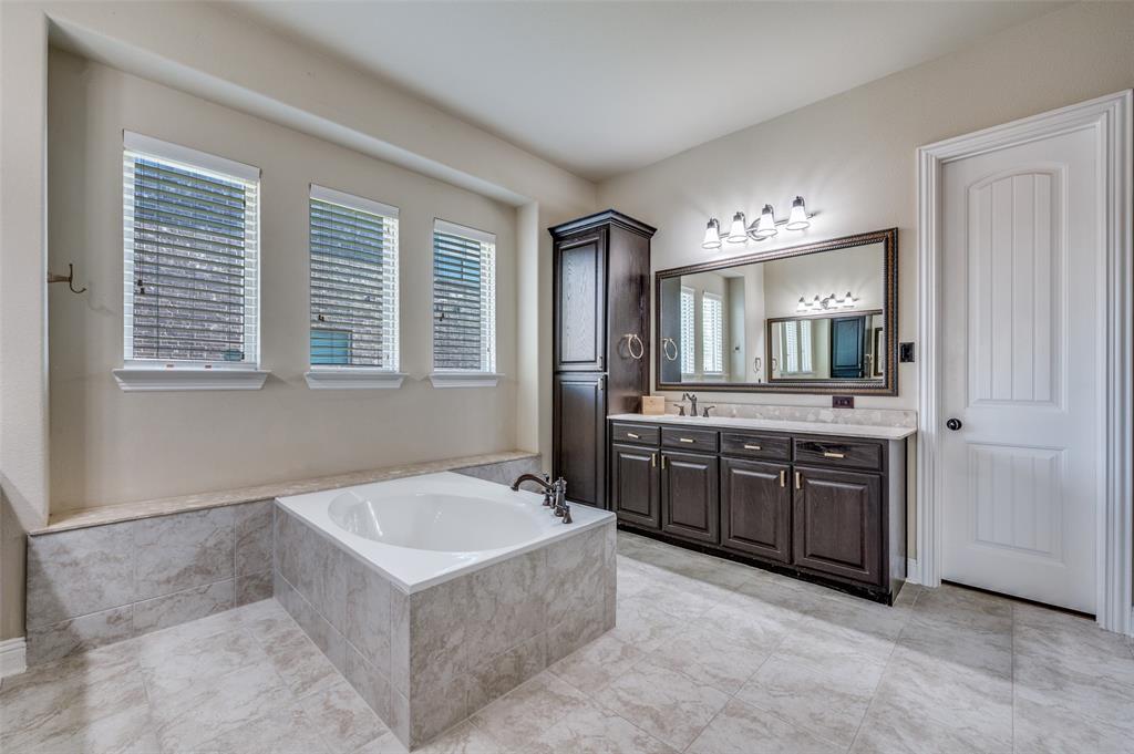Frisco, Texas, 75033, United States, 4 Bedrooms Bedrooms, ,3 BathroomsBathrooms,Residential,For Sale,1924660