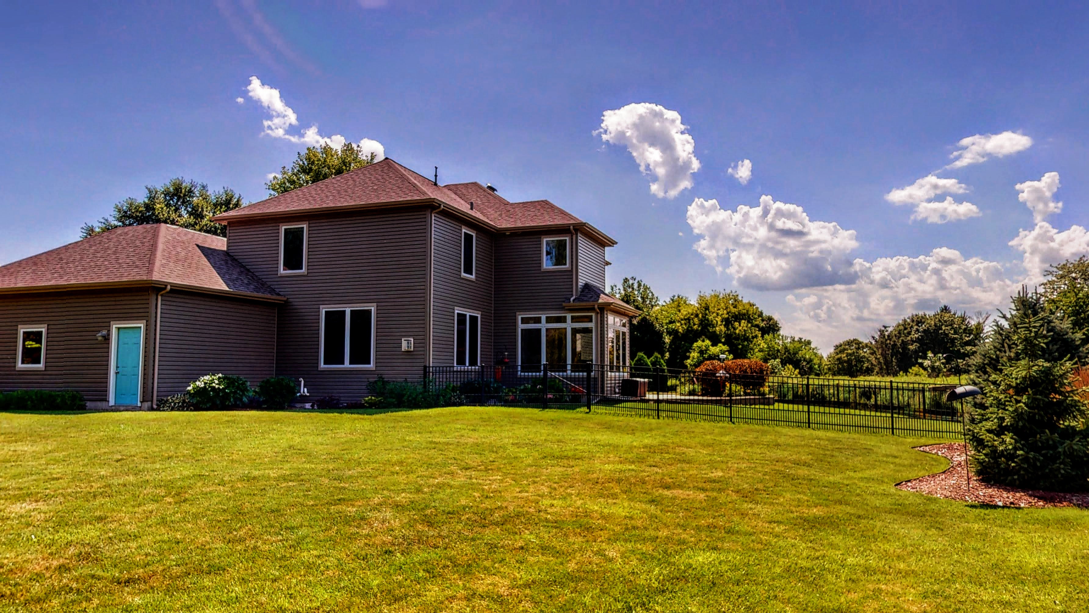 Jefferson, Wisconsin, 53549, United States, 4 Bedrooms Bedrooms, ,4 BathroomsBathrooms,Residential,For Sale,1984363