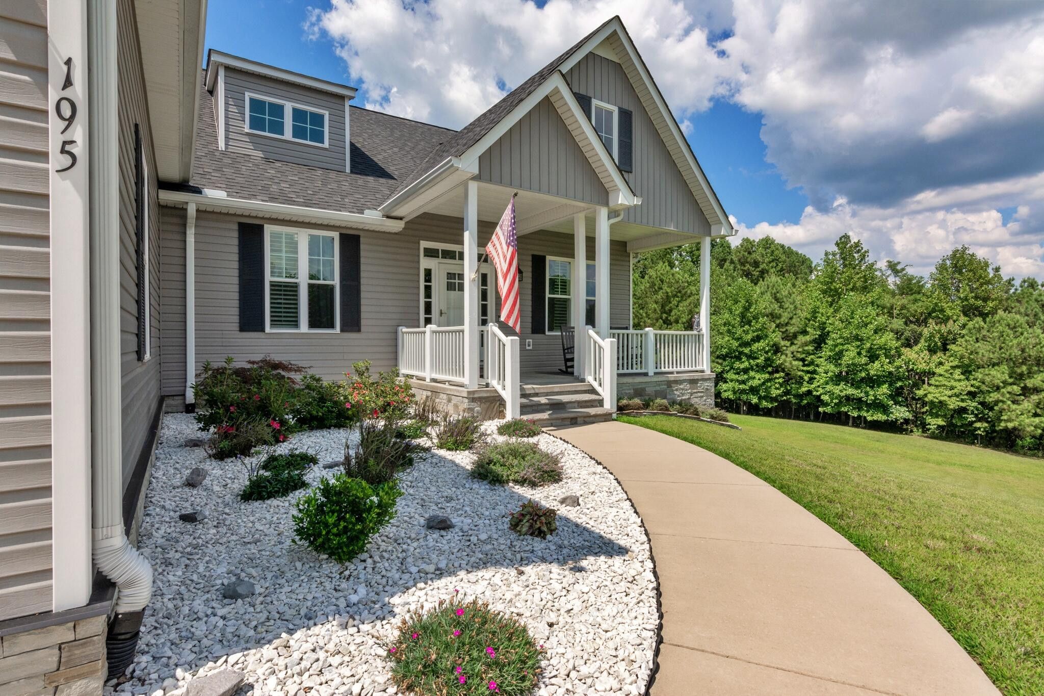 Dunlap, Tennessee, 37327, United States, 3 Bedrooms Bedrooms, ,4 BathroomsBathrooms,Residential,For Sale,1942709