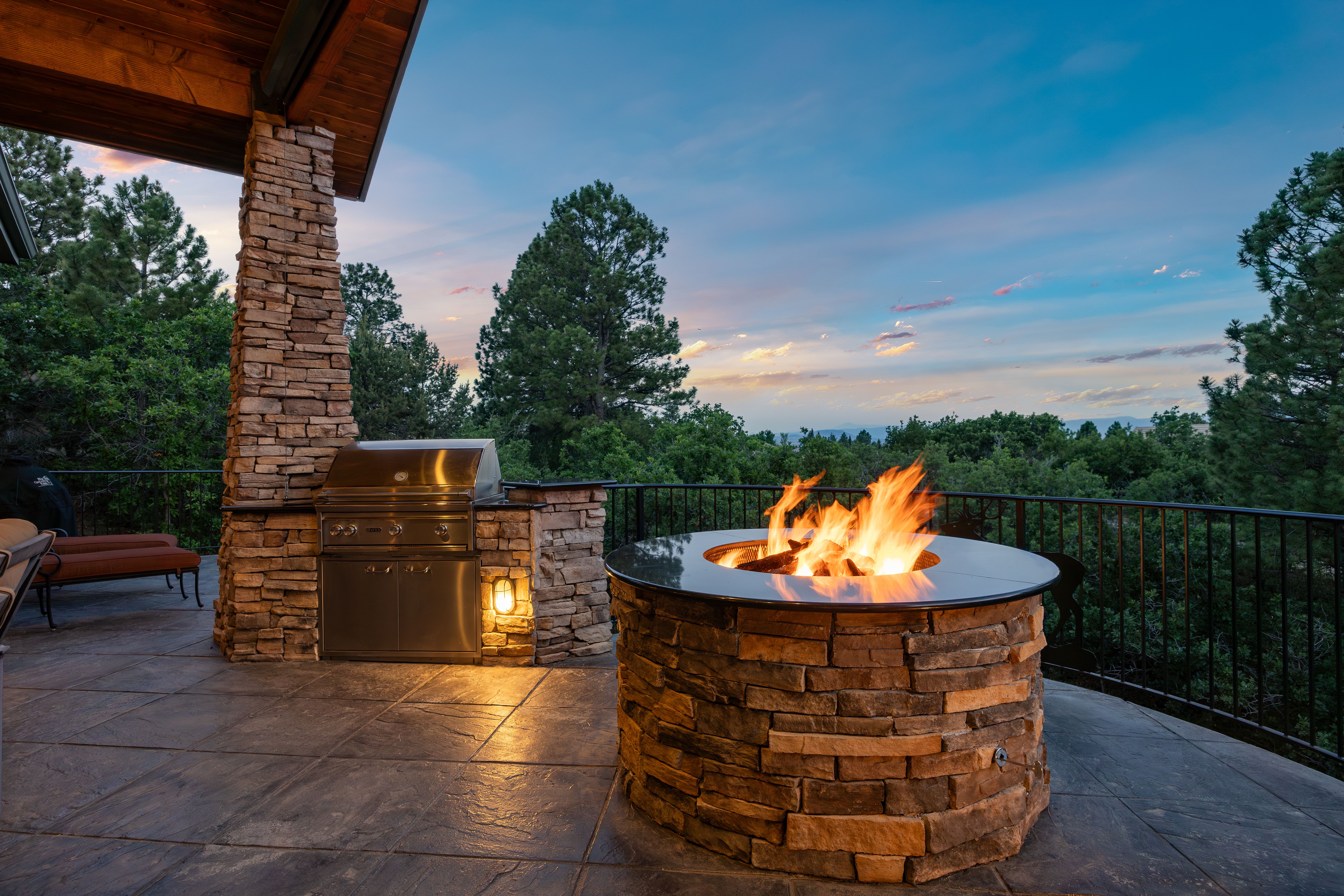  Tucked away on a quiet cul-de-sac in coveted Castle Pines Village - 物件實景
