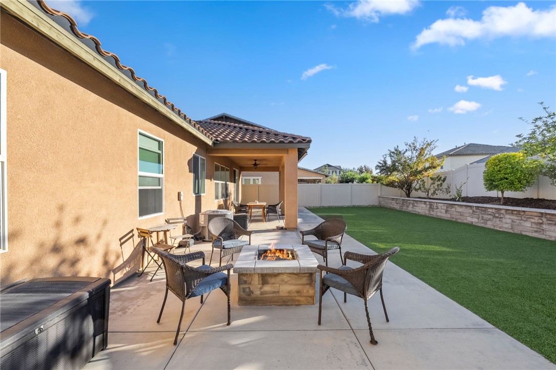 Murrieta, California, 92563, United States, 3 Bedrooms Bedrooms, ,2 BathroomsBathrooms,Residential,For Sale,1987315