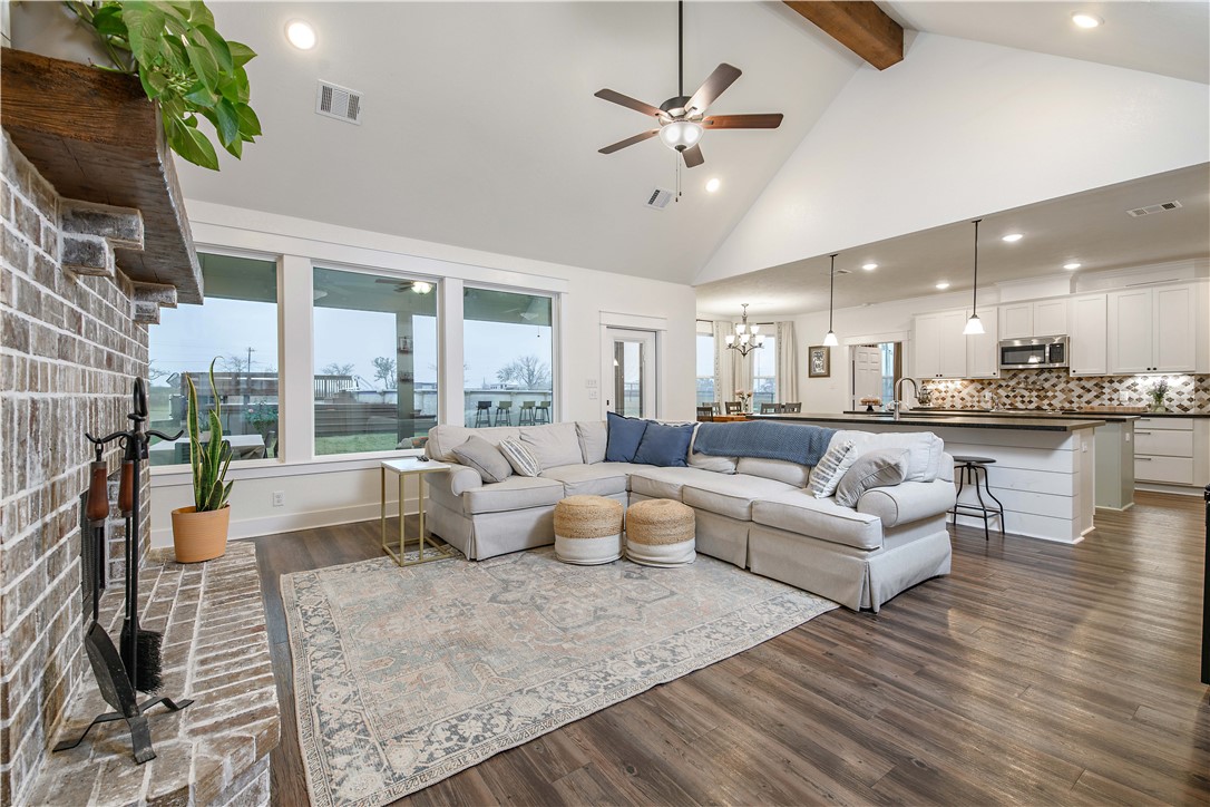 Iola, Texas, 77861-4460, United States, 3 Bedrooms Bedrooms, ,2 BathroomsBathrooms,Residential,For Sale,2000073