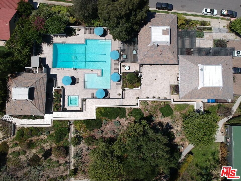 Los Angeles, California, 90077, United States, 3 Bedrooms Bedrooms, ,3 BathroomsBathrooms,Residential,For Sale,1933289