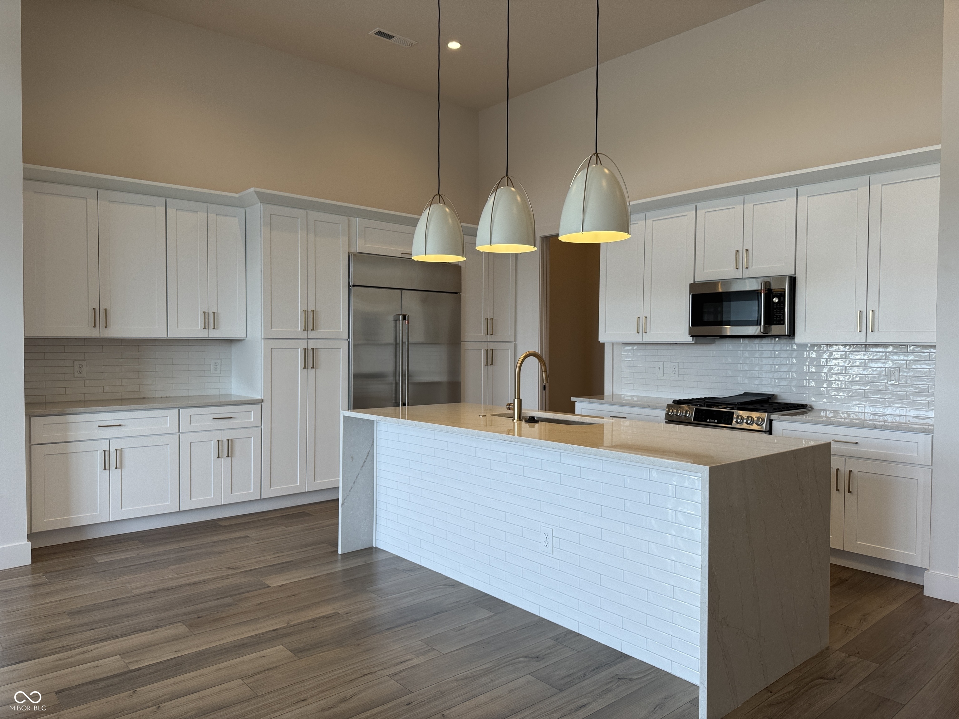 Carmel, Indiana, 46032, United States, 2 Bedrooms Bedrooms, ,3 BathroomsBathrooms,Residential,For Sale,1983027