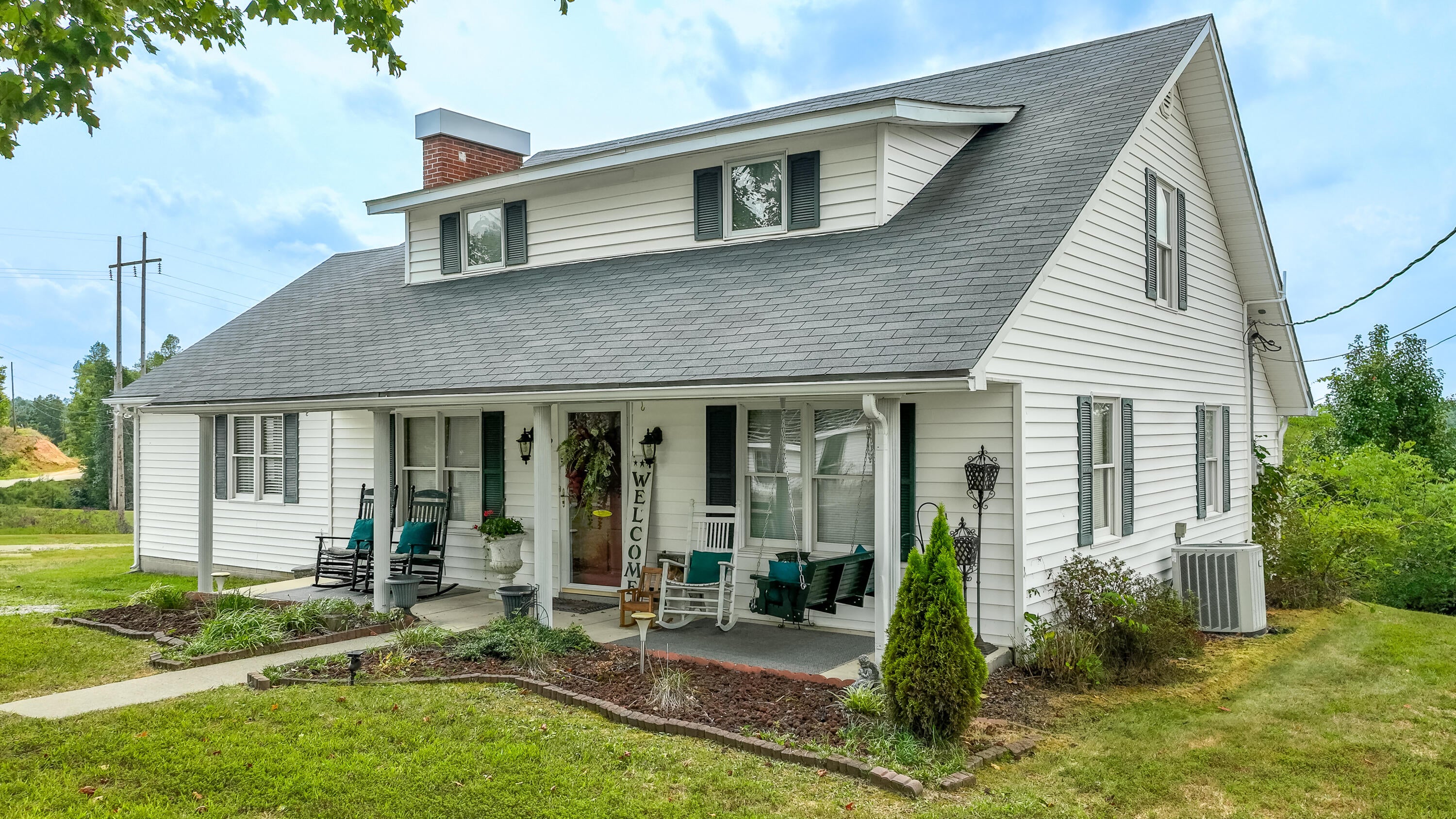 McKee, Kentucky, 40447, United States, 4 Bedrooms Bedrooms, ,2 BathroomsBathrooms,Residential,For Sale,1981490