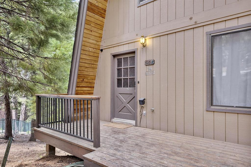 Lake Almanor, California, 96137, United States, 2 Bedrooms Bedrooms, ,3 BathroomsBathrooms,Residential,For Sale,2001829