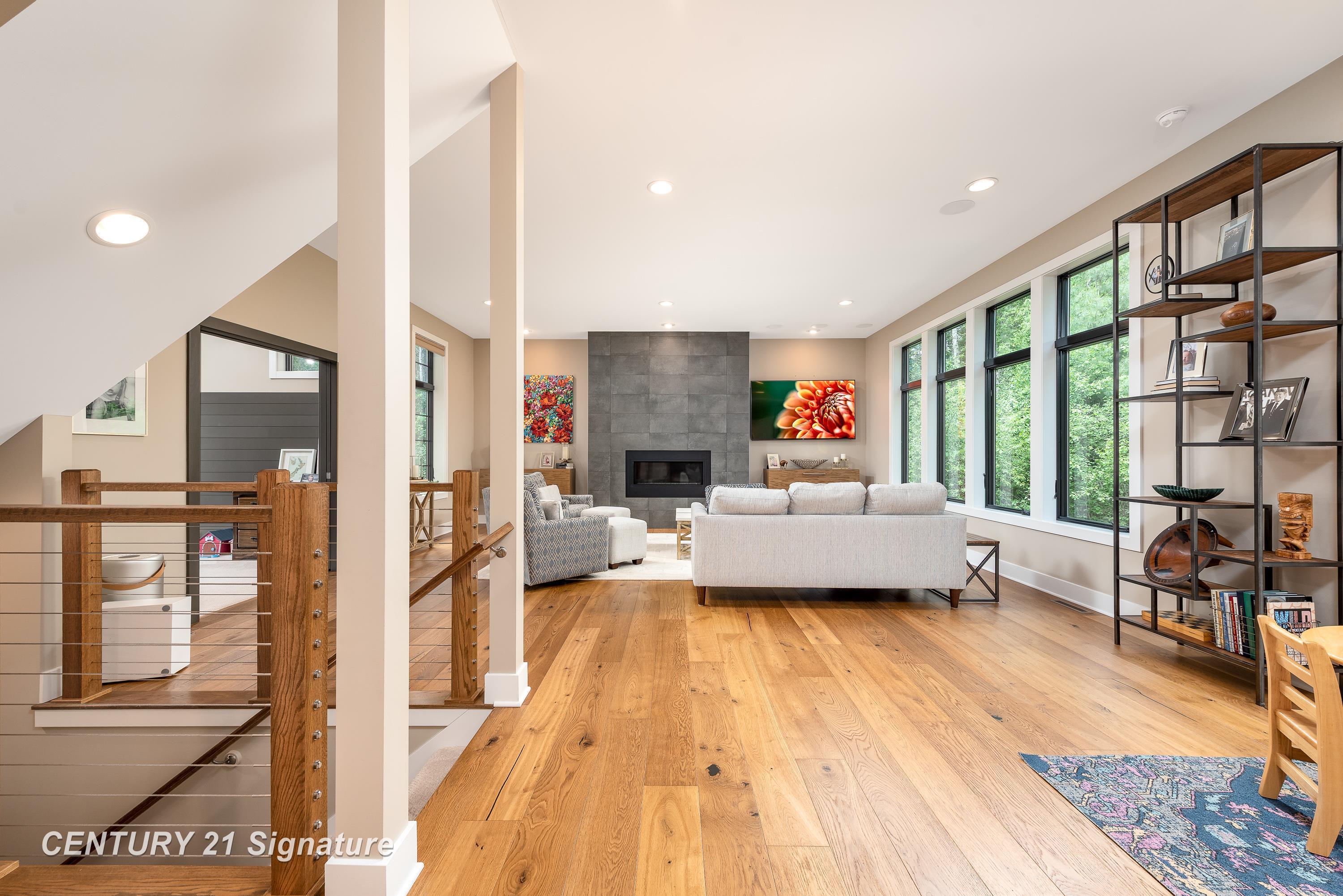 Midland, Michigan, 48642, United States, 4 Bedrooms Bedrooms, ,5 BathroomsBathrooms,Residential,For Sale,1975618