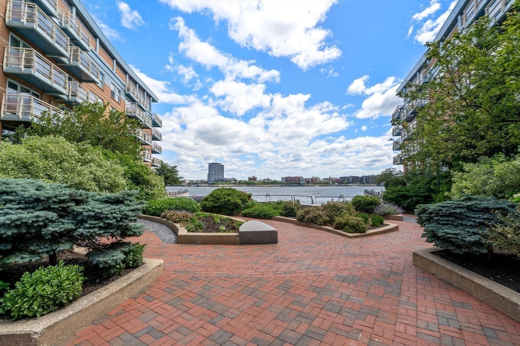 Boston, Massachusetts, 02109, United States, 3 Bedrooms Bedrooms, ,3 BathroomsBathrooms,Residential,For Sale,1847370
