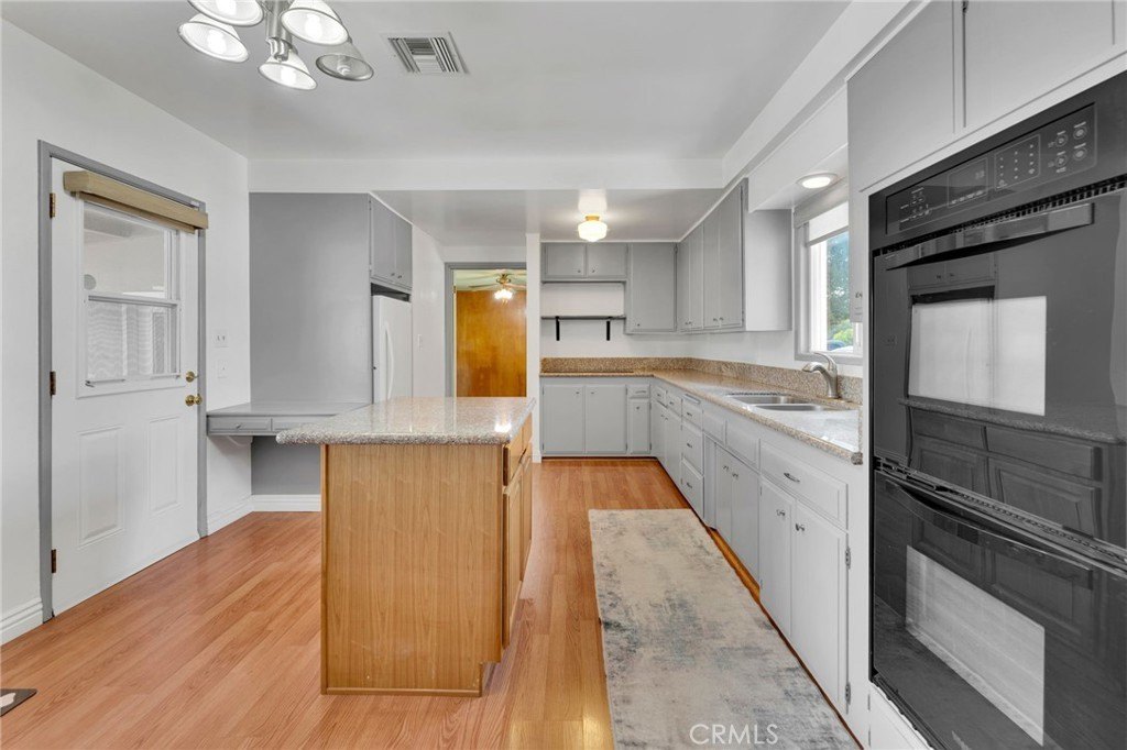 Covina, California, 91722, United States, 3 Bedrooms Bedrooms, ,2 BathroomsBathrooms,Residential,For Sale,1915523