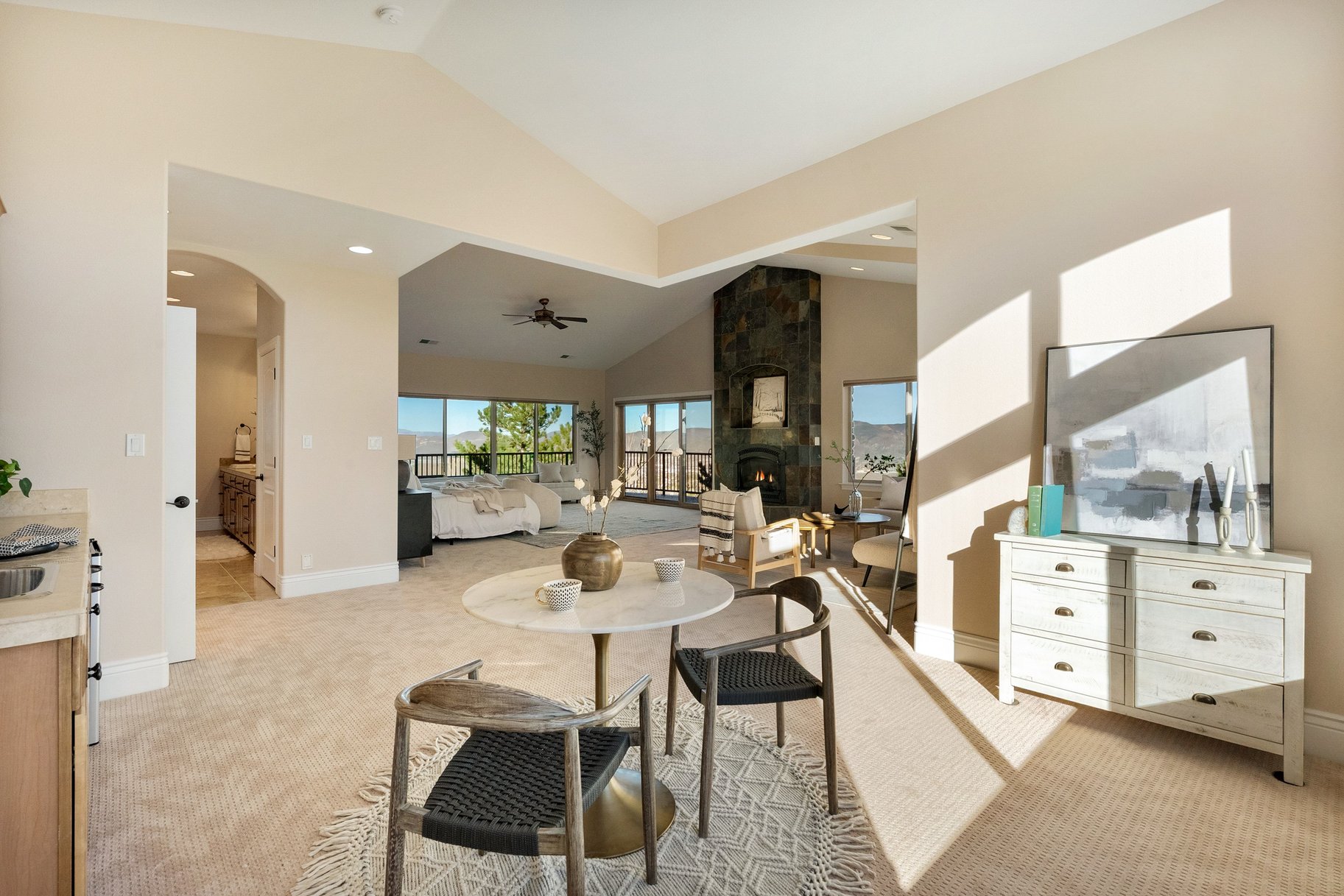  Private Mountain Estate with Elevated Views - 物件實景