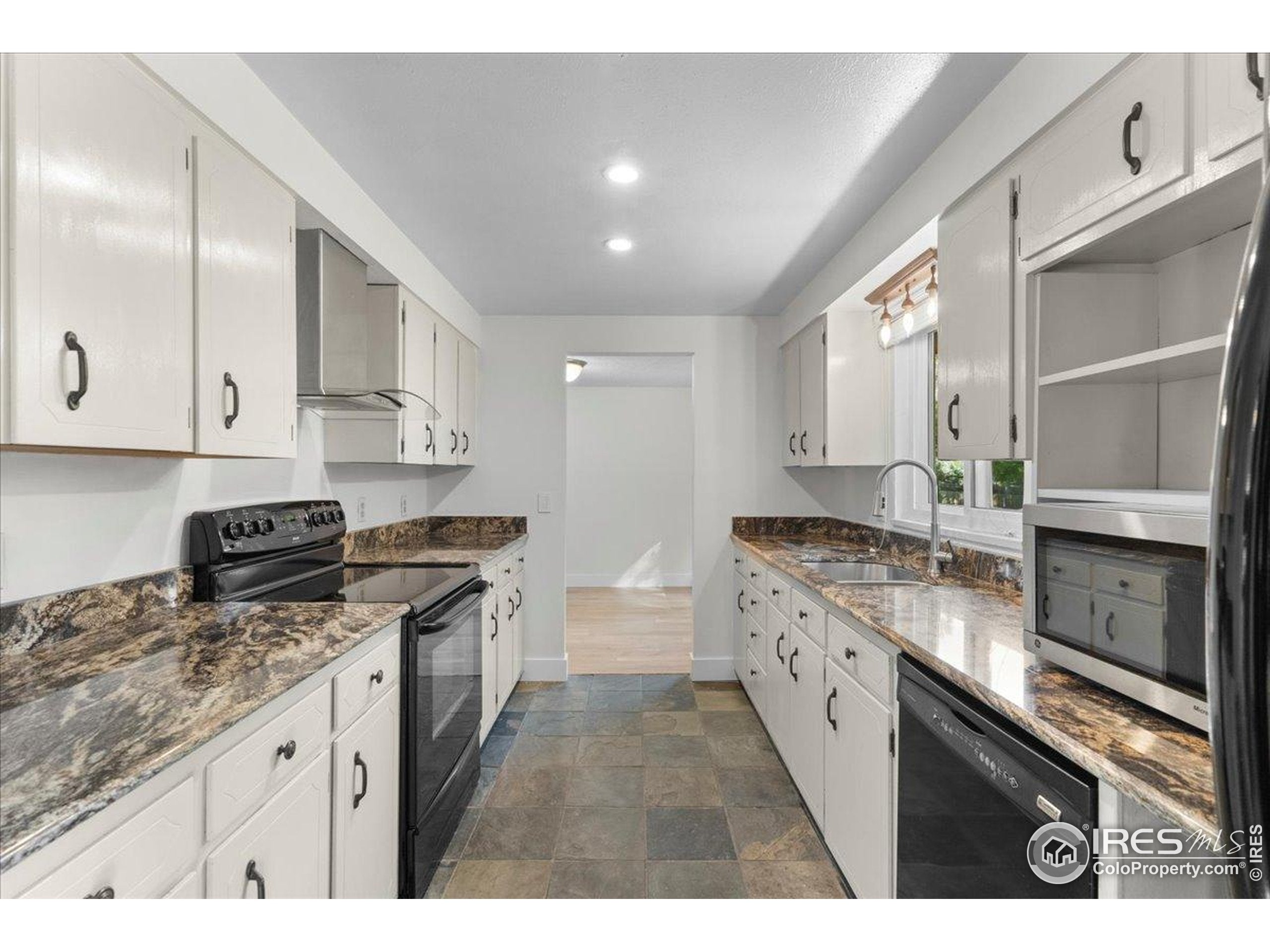 Loveland, Colorado, 80538, United States, 5 Bedrooms Bedrooms, ,1 BathroomBathrooms,Residential,For Sale,1988384