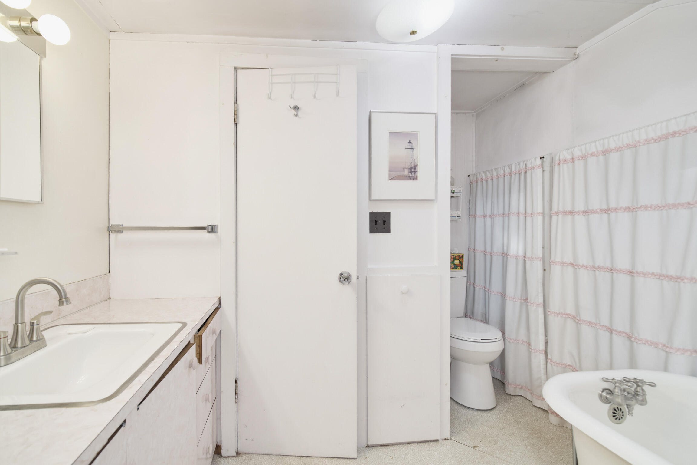 Onekama, Michigan, 49675, United States, 3 Bedrooms Bedrooms, ,3 BathroomsBathrooms,Residential,For Sale,1914171