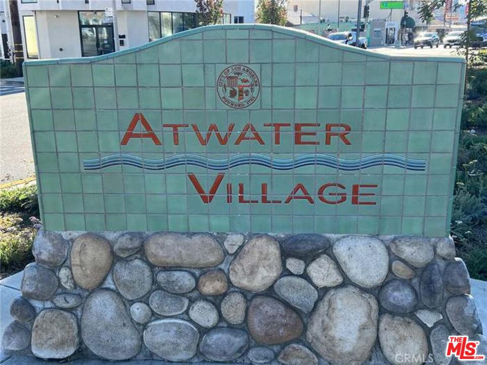Los Angeles, California, 90039, United States, 4 Bedrooms Bedrooms, ,5 BathroomsBathrooms,Residential,For Sale,1940918