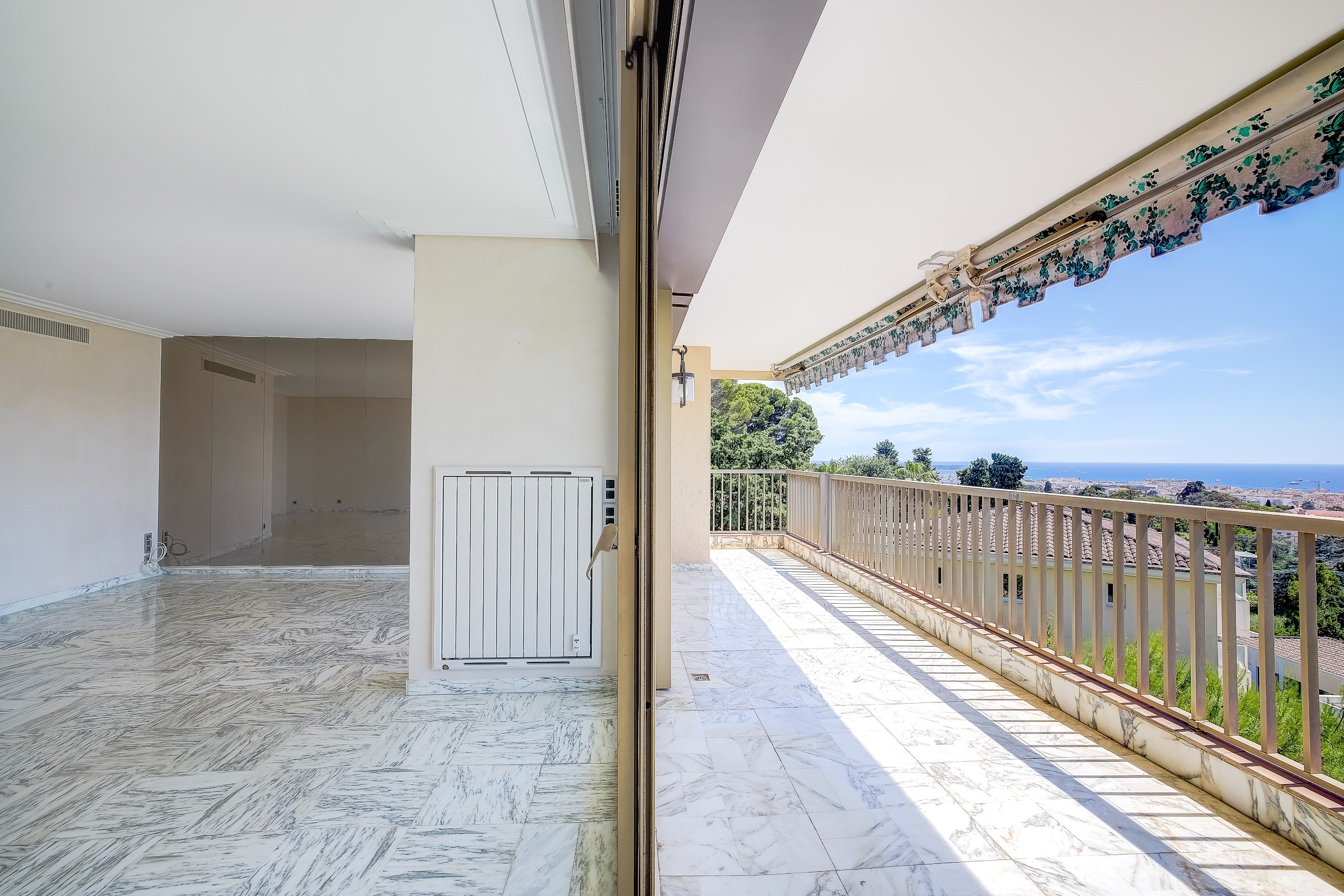  Cannes Oxford: Sea view apartment with triple aspect in a prestigious residenti… - 物件實景