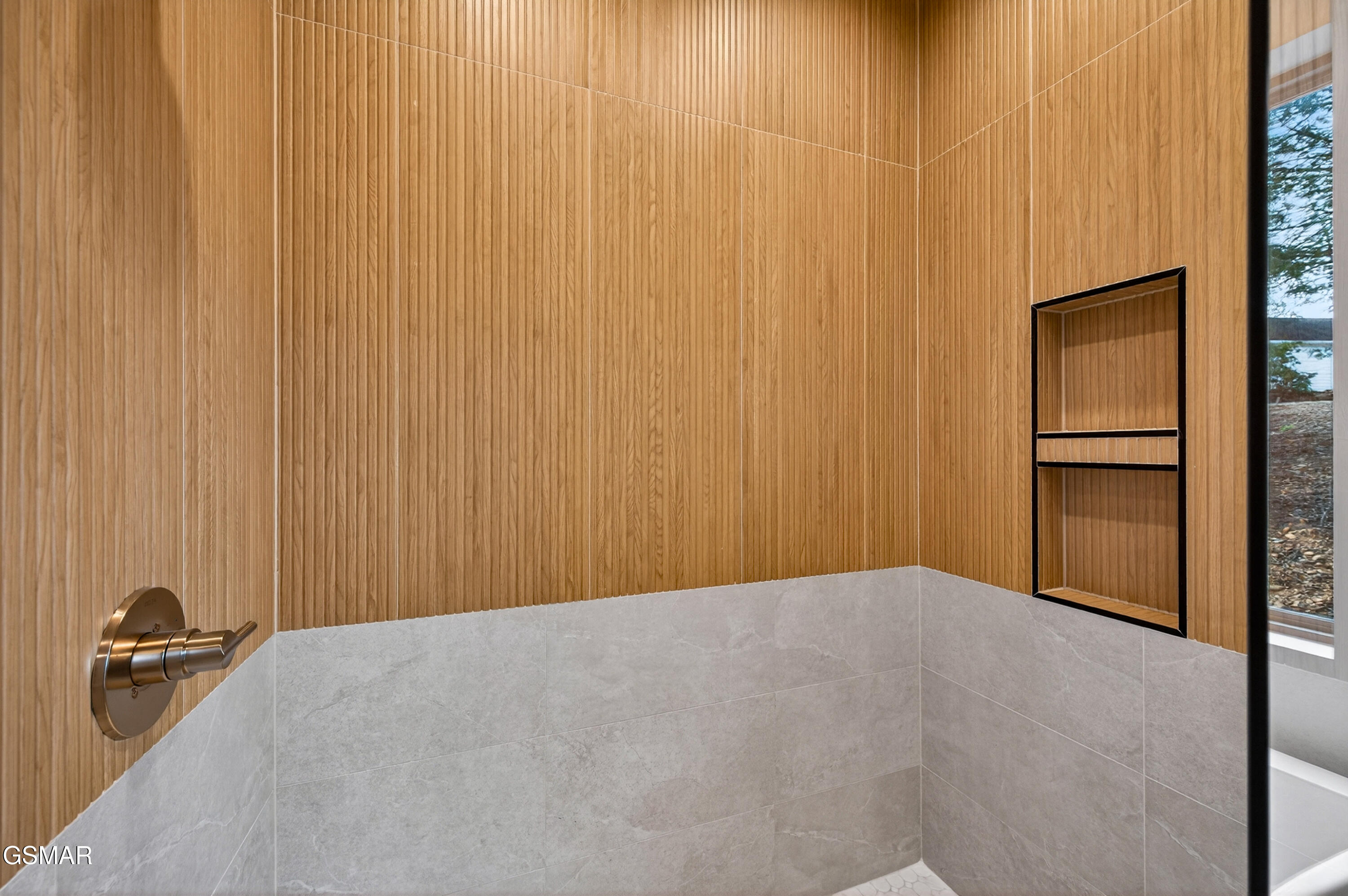 Sevierville, Tennessee, 37862, United States, 5 Bedrooms Bedrooms, ,7 BathroomsBathrooms,Residential,For Sale,2008149