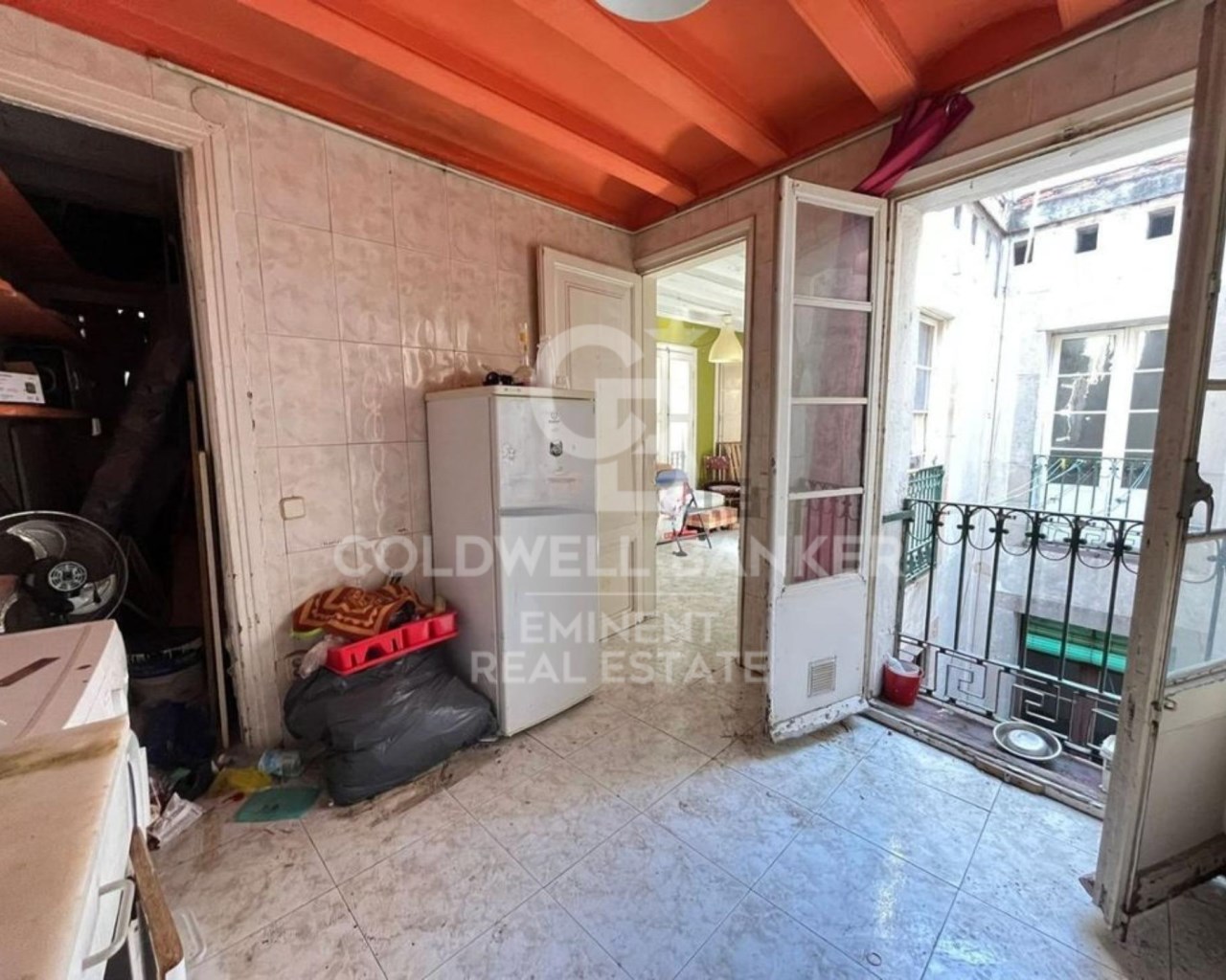 Barcelona, Catalonia, ES, 4 Bedrooms Bedrooms, ,2 BathroomsBathrooms,Residential,For Sale,1838974