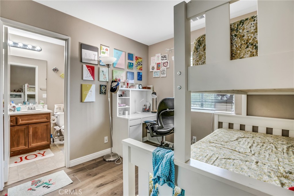 Lakewood, California, 90715, United States, 3 Bedrooms Bedrooms, ,4 BathroomsBathrooms,Residential,For Sale,1860565