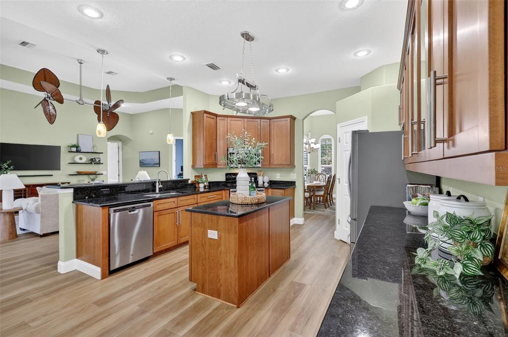 Bradenton, Florida, 34212, United States, 4 Bedrooms Bedrooms, ,3 BathroomsBathrooms,Residential,For Sale,1991075