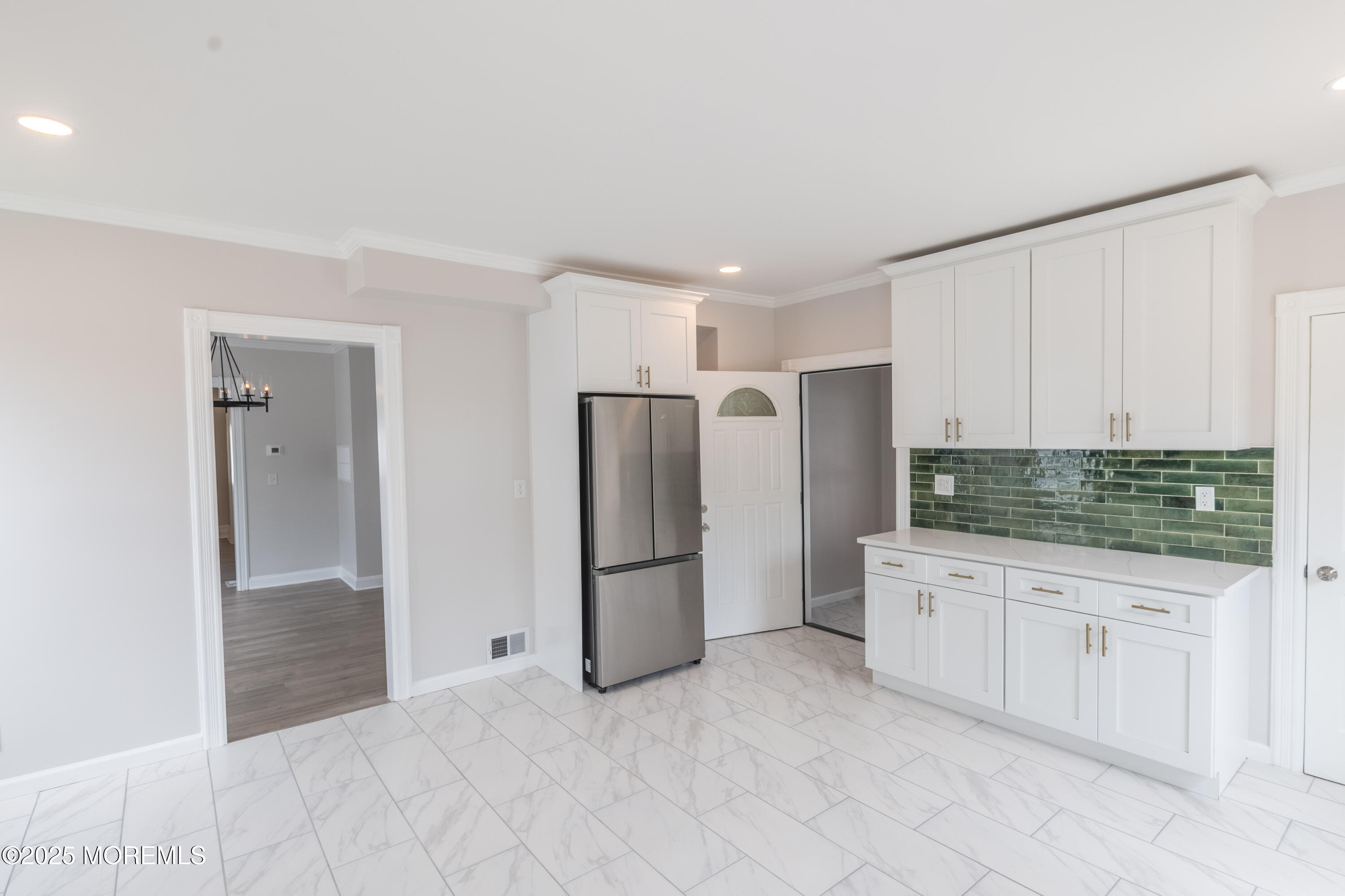 Englishtown, New Jersey, 07726, United States, 6 Bedrooms Bedrooms, ,4 BathroomsBathrooms,Residential,For Sale,1908199