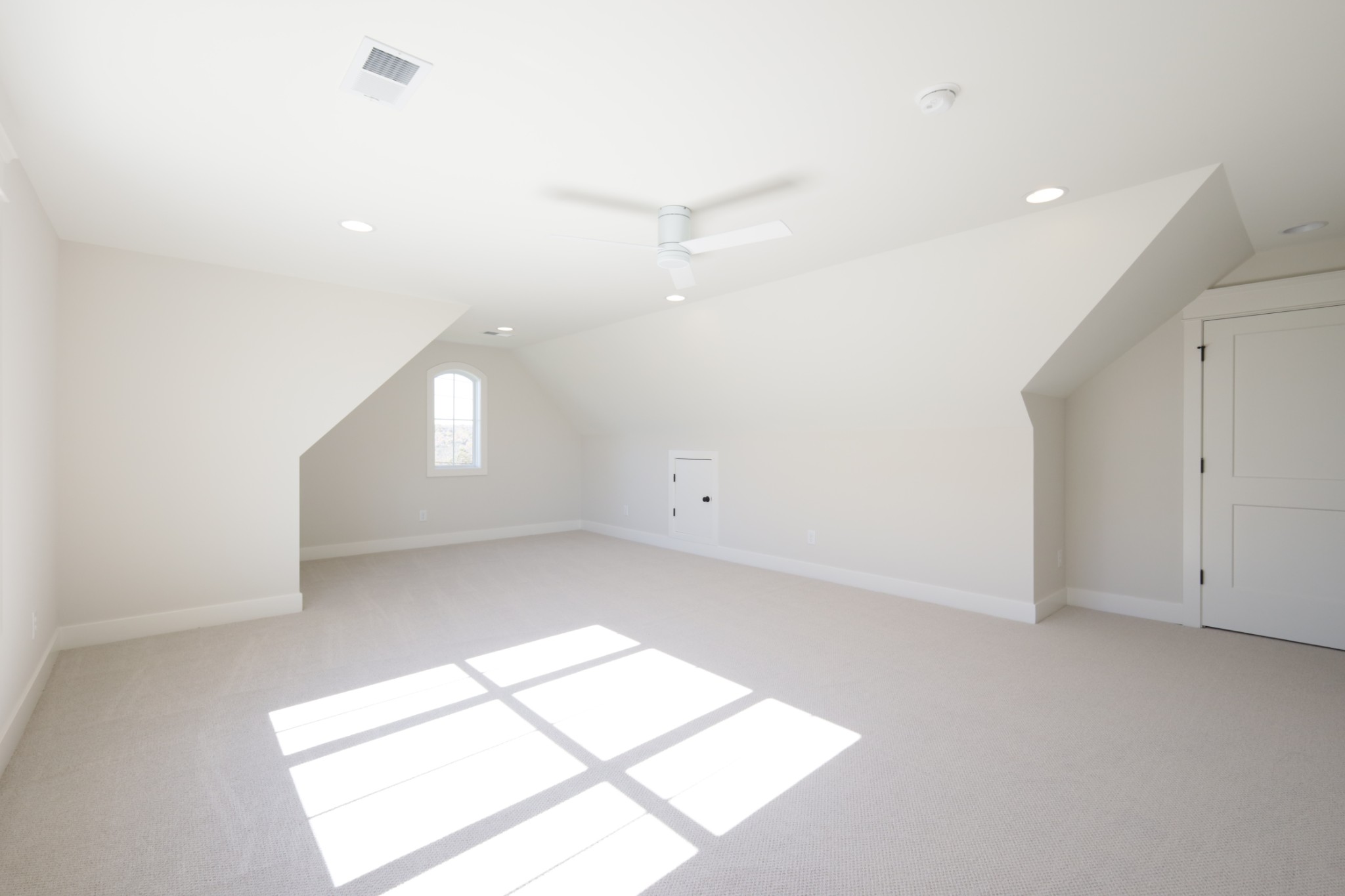 Lebanon, Tennessee, 37087, United States, 4 Bedrooms Bedrooms, ,3 BathroomsBathrooms,Residential,For Sale,1989389