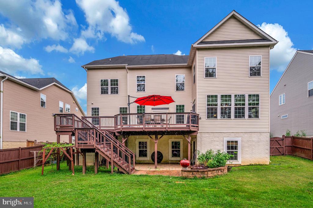 Woodbridge, Virginia, 22193, United States, 6 Bedrooms Bedrooms, ,6 BathroomsBathrooms,Residential,For Sale,1919107
