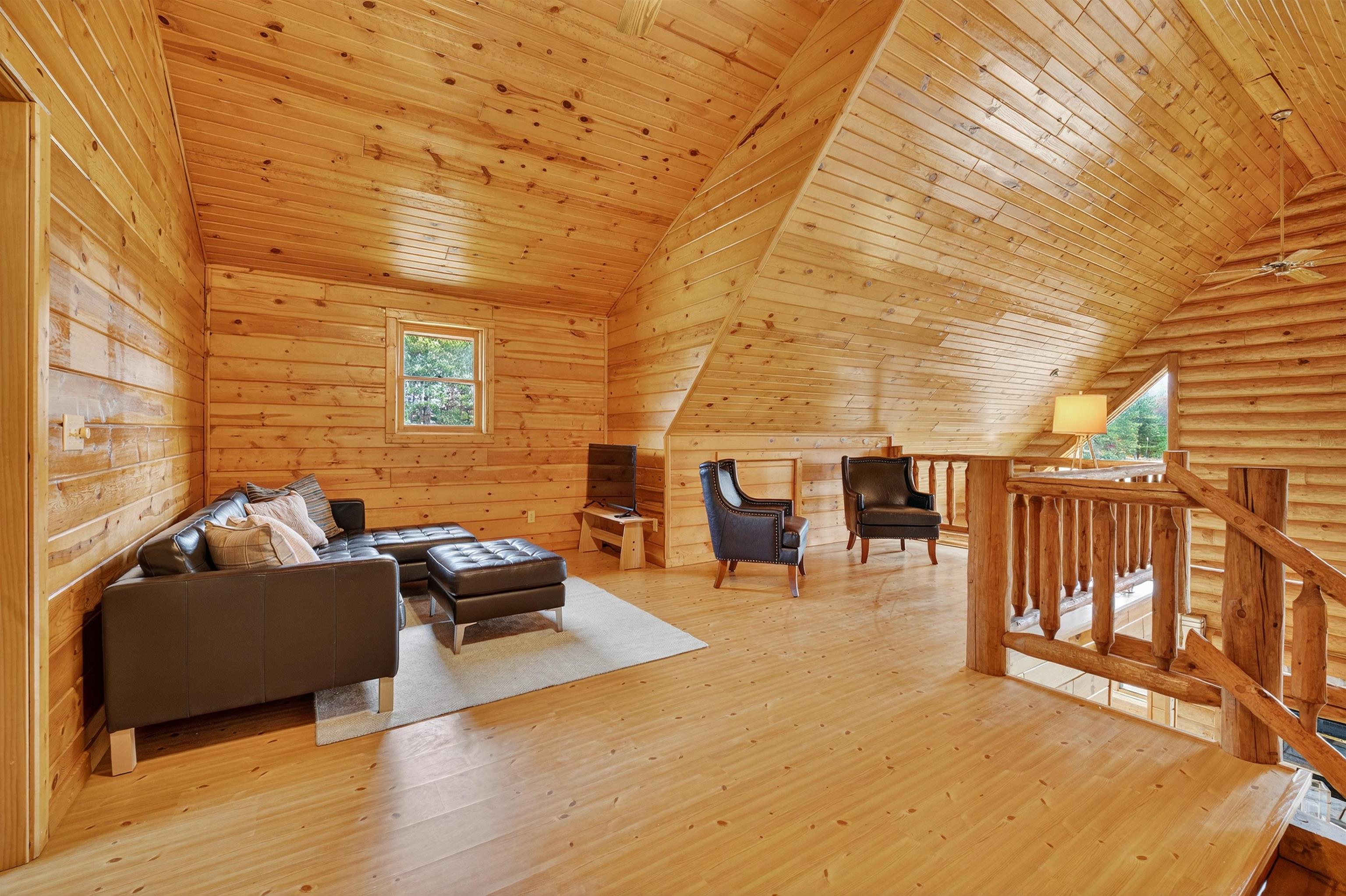 IOLA, Wisconsin, 54945, United States, 2 Bedrooms Bedrooms, ,3 BathroomsBathrooms,Residential,For Sale,1991168