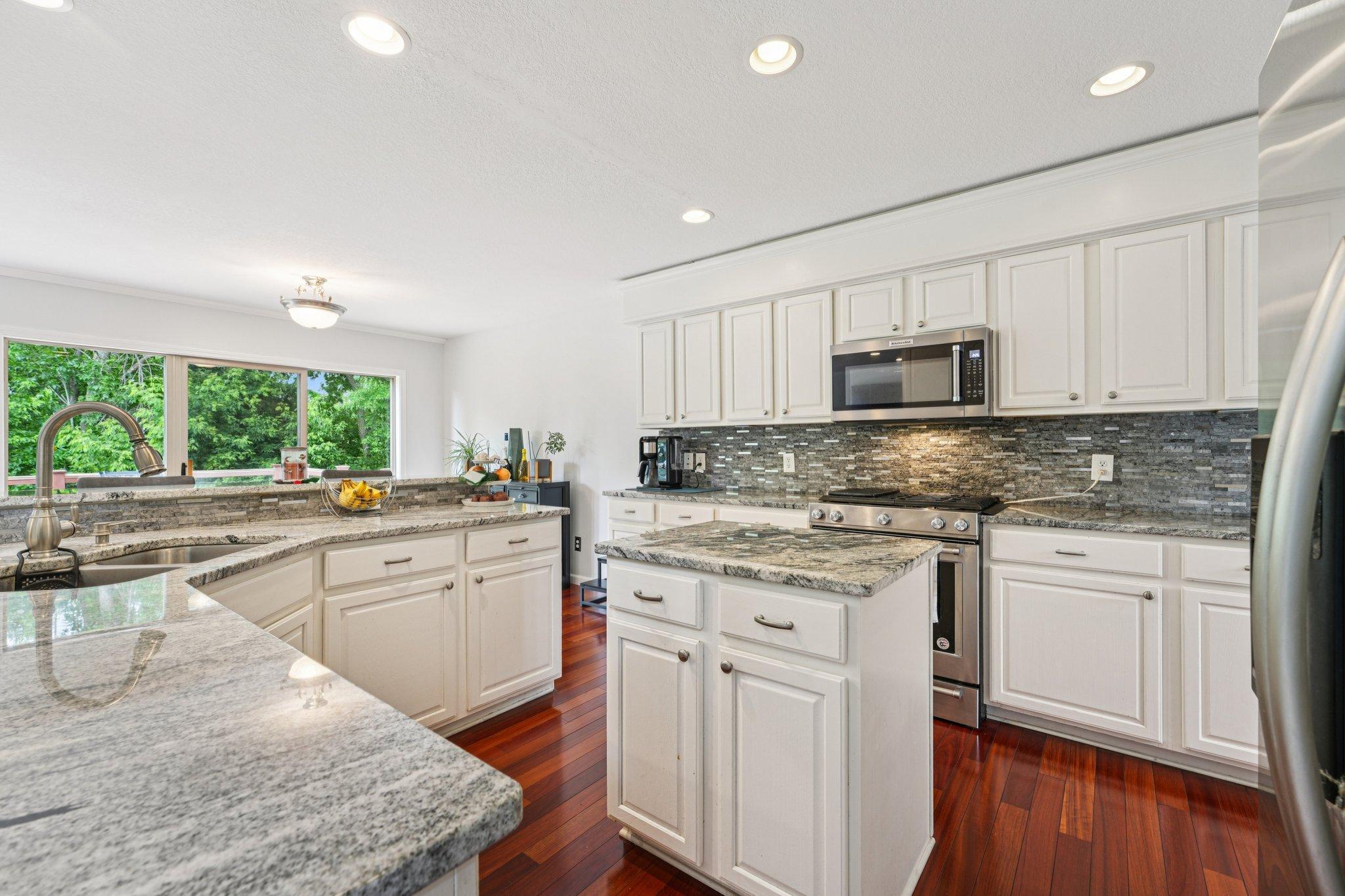 Saint Michael, Minnesota, 55376, United States, 4 Bedrooms Bedrooms, ,3 BathroomsBathrooms,Residential,For Sale,1908801