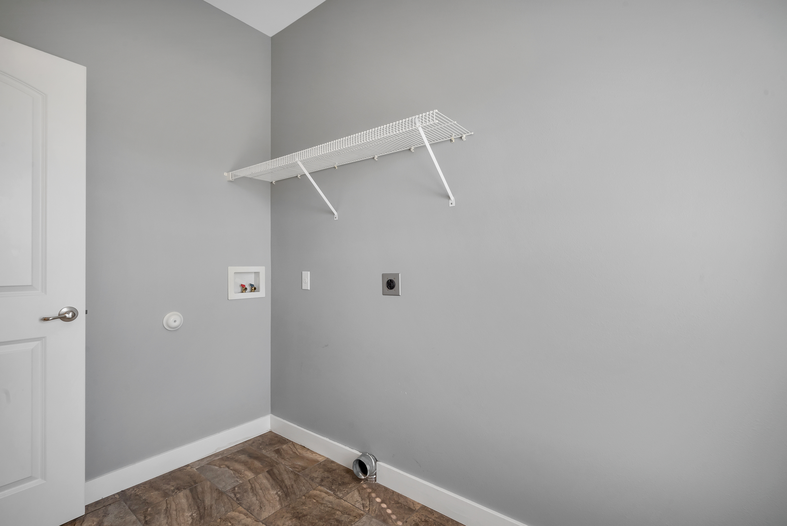 Waterloo, Illinois, 62298, United States, 5 Bedrooms Bedrooms, ,4 BathroomsBathrooms,Residential,For Sale,1978838