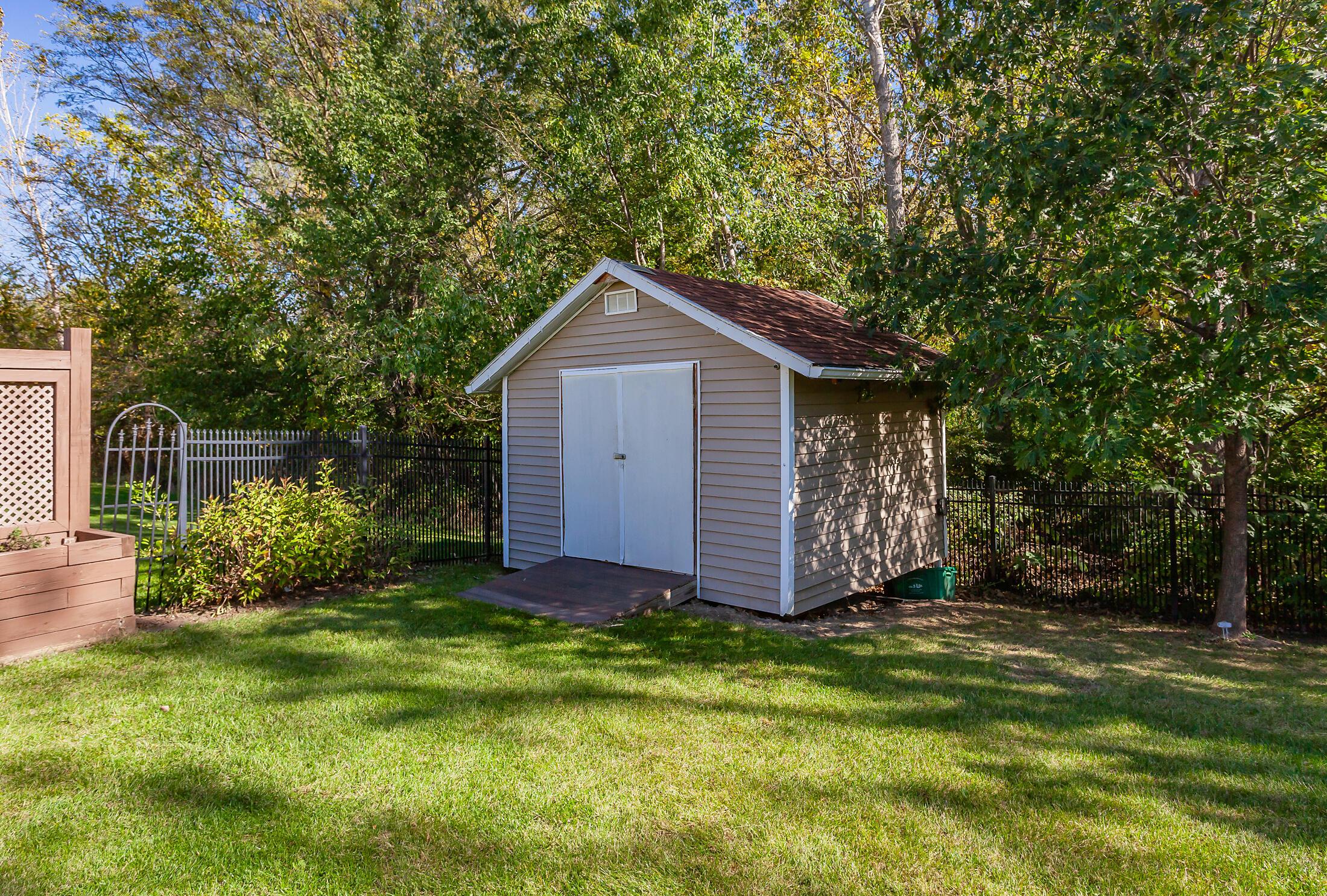 Ankeny, Iowa, 50021, United States, 5 Bedrooms Bedrooms, ,4 BathroomsBathrooms,Residential,For Sale,1980826