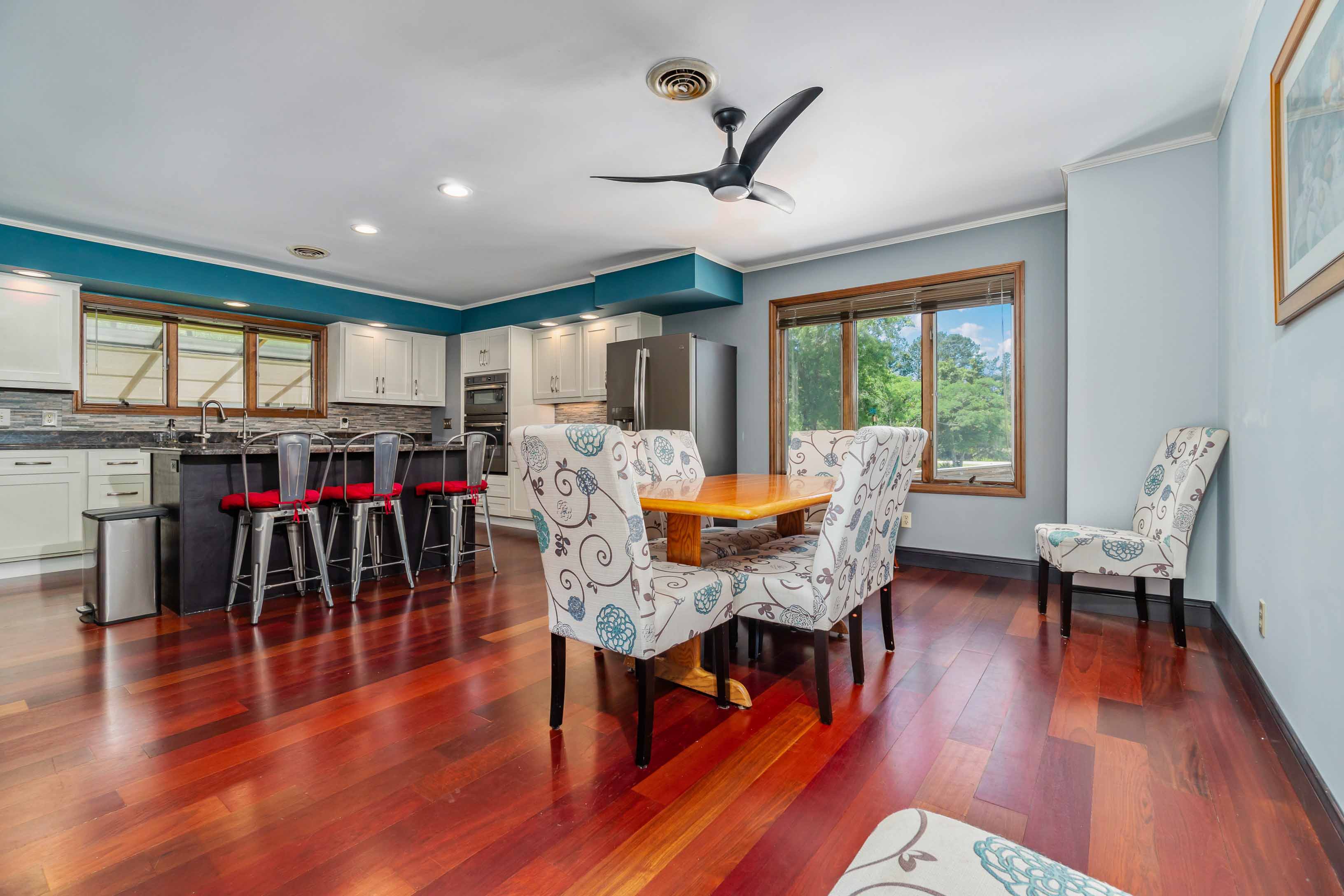 Oriental, North Carolina, 28571, United States, 2 Bedrooms Bedrooms, ,3 BathroomsBathrooms,Residential,For Sale,1943543