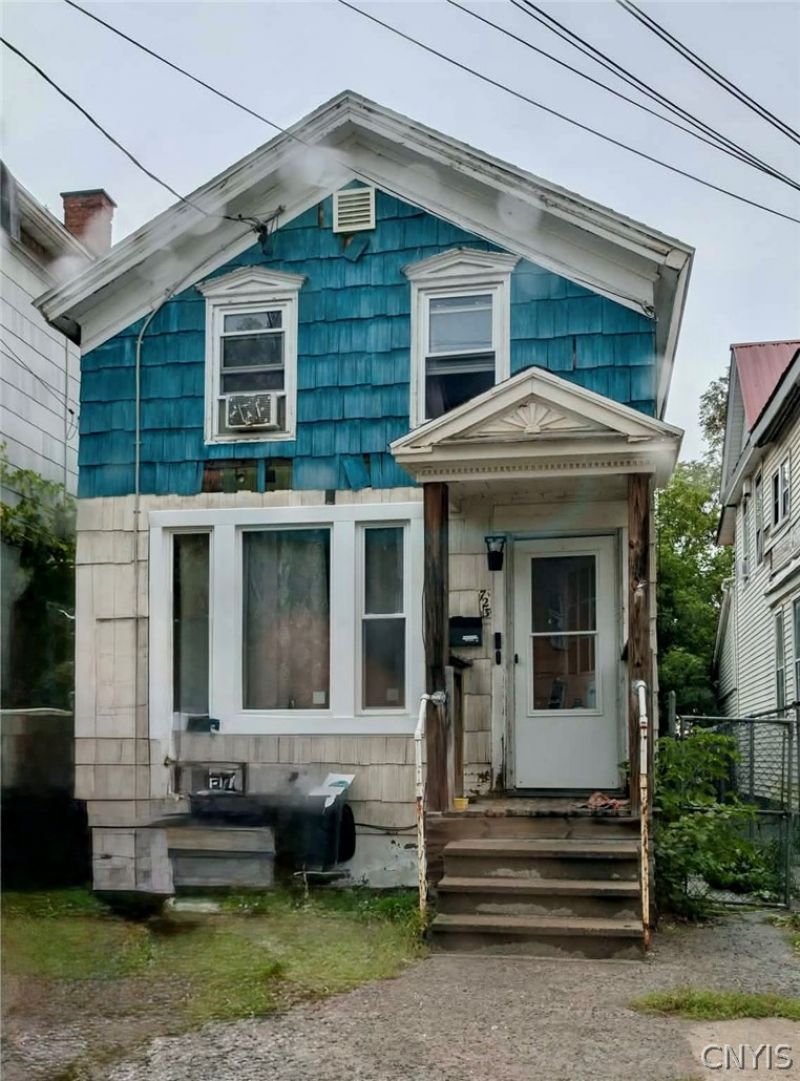 Mary St, Utica, NY 13501