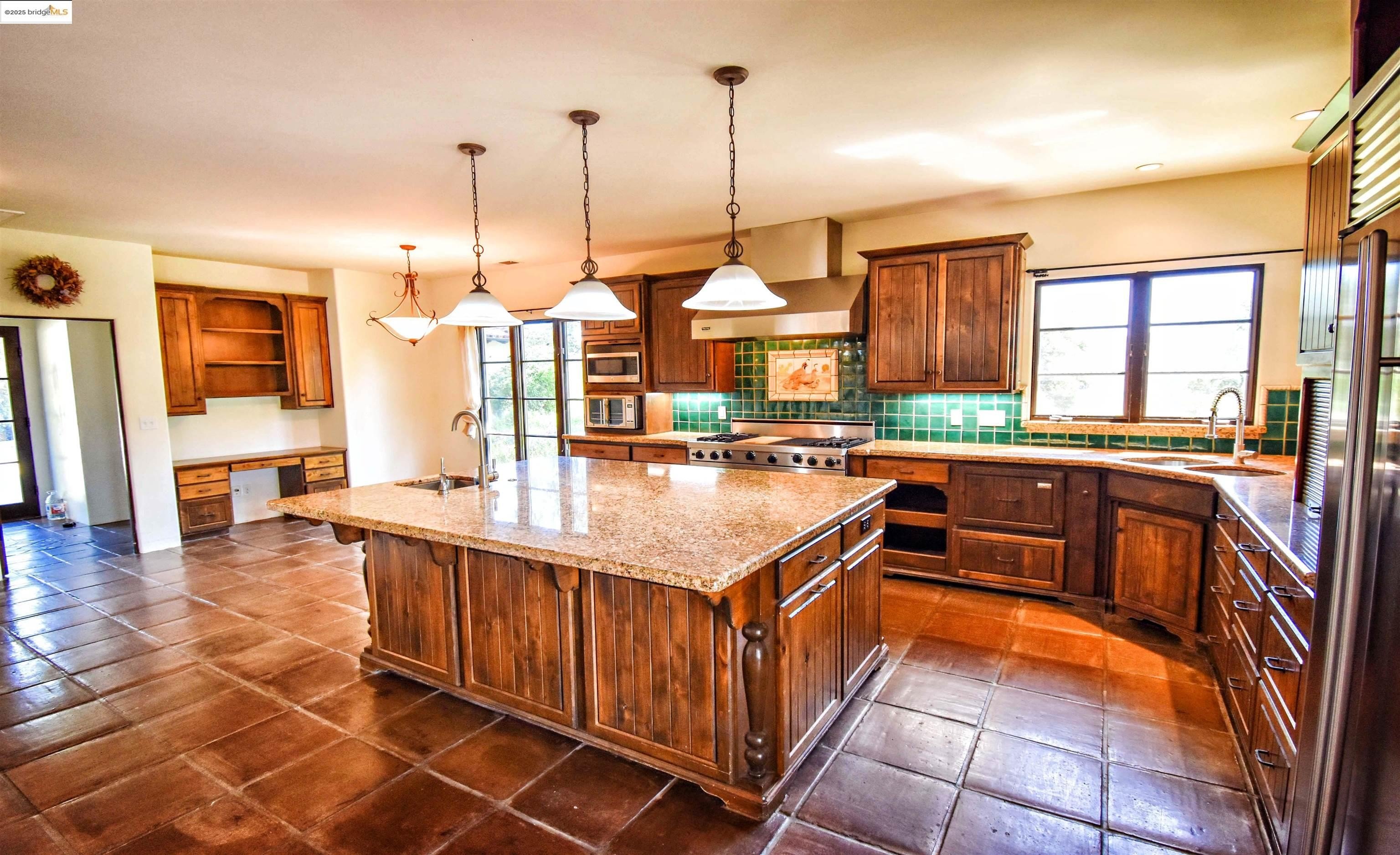 Sonora, California, 95370, United States, 4 Bedrooms Bedrooms, ,4 BathroomsBathrooms,Residential,For Sale,1846980