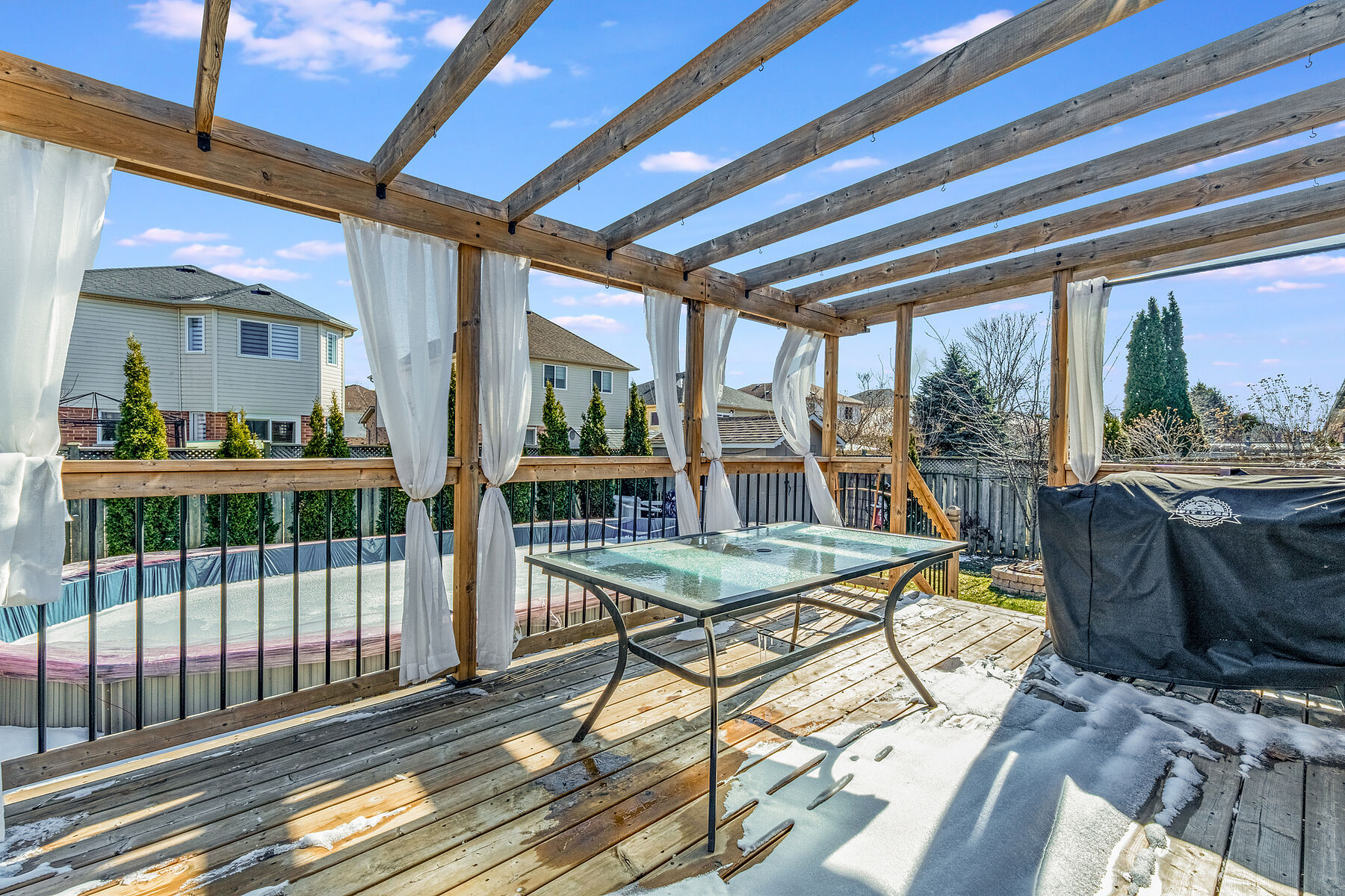  Raised Bungalow with Pool - 物件實景