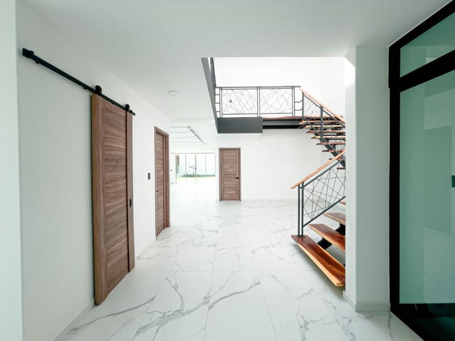 Naucalpan de Juárez, Estado de méxico, 53126, Mexico, 4 Bedrooms Bedrooms, ,5 BathroomsBathrooms,Residential,For Sale,1968961