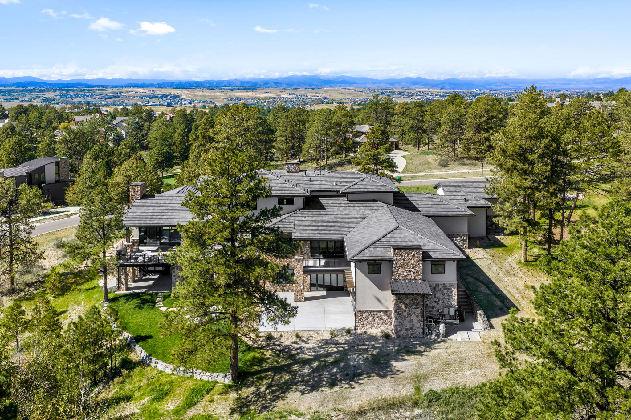  JUST FINISHED THIS YEAR Beautiful mountain estate- 10,521 finished square feet - 物件實景